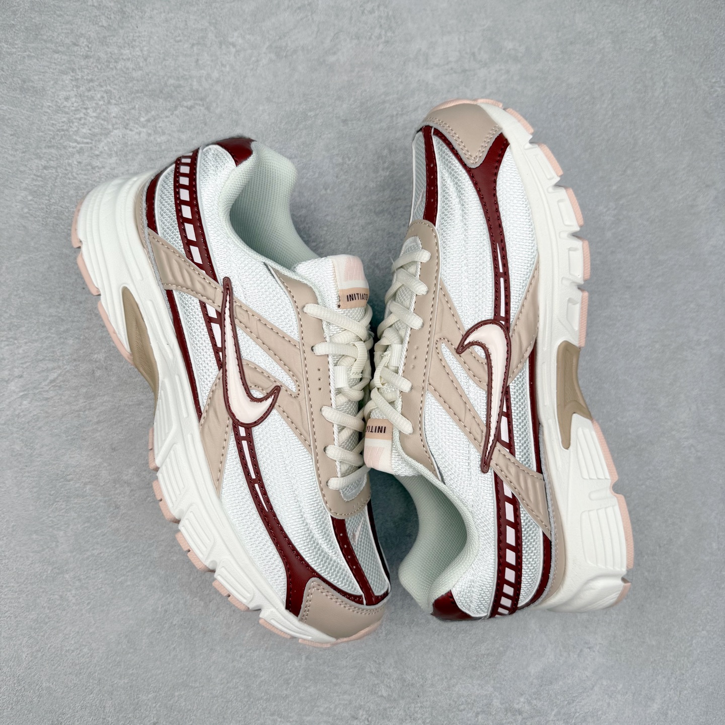 图片[3]-NK Initiator 创始者系列复古老爹鞋运动舒适复古网布合成革减震防滑耐磨低帮休闲跑步鞋 Ins爆火全新韩系古着风 回味经典 采用透气网眼鞋面和支撑覆盖层 自然运动设计的Phlyon中底用于缓冲 BRS 1000碳橡胶外底具有轻质柔韧性 牵引力和耐用性 尺码：36 36.5 37.5 38 38.5 39 40 40.5 41 42 42.5 43 44 45-选品中心