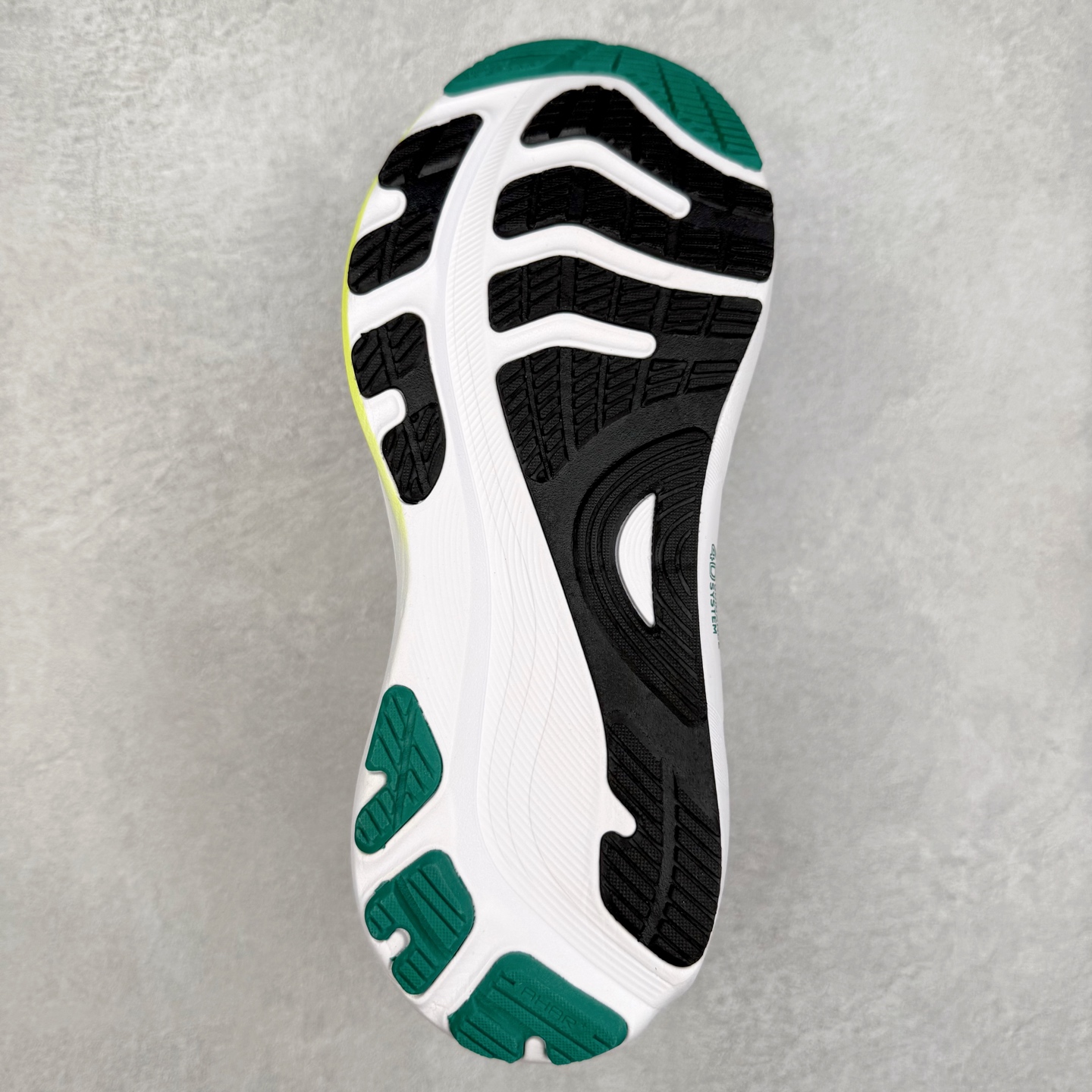 图片[9]-Asics Gel-Kayano 32 亚瑟士卡亚诺32代低帮专业有氧超轻量休闲运动全能慢跑鞋全球知名运动品牌ASICS正式推出新款GEL-KAYANO 32跑鞋，旨在通过全新稳定结构以提升产品可适性，满足跑者的足部稳定需求，让每一位跑者从起跑到结束都能够感受到焕然一新的稳定性与舒适性，从而帮助更多人找到身心平衡，获得自在舒适的健康生活方式。秉持着ASICS亚瑟士的设计哲学，全新一代GEL-KAYANO 32应运而生。为进一步升级产品的稳定性，GEL-KAYANO 采用了全新4D引导系统，通过内侧稳定装置提升可适性，满足足部稳定需求，帮助足弓迅速返回到平衡位置。作为基于生物力学研究打造的全新稳定结构，4D引导系统不仅提升了跑鞋对双脚的支撑性，它还将人体不同的运动状态纳入设计考量，帮助跑者在多种跑动强度下获得充足的稳定性和理想的舒适度。尺码：36 37 37.5 38 39.5 40 40.5 41.5 42 42.5 43.5 44 44.5 45-选品中心