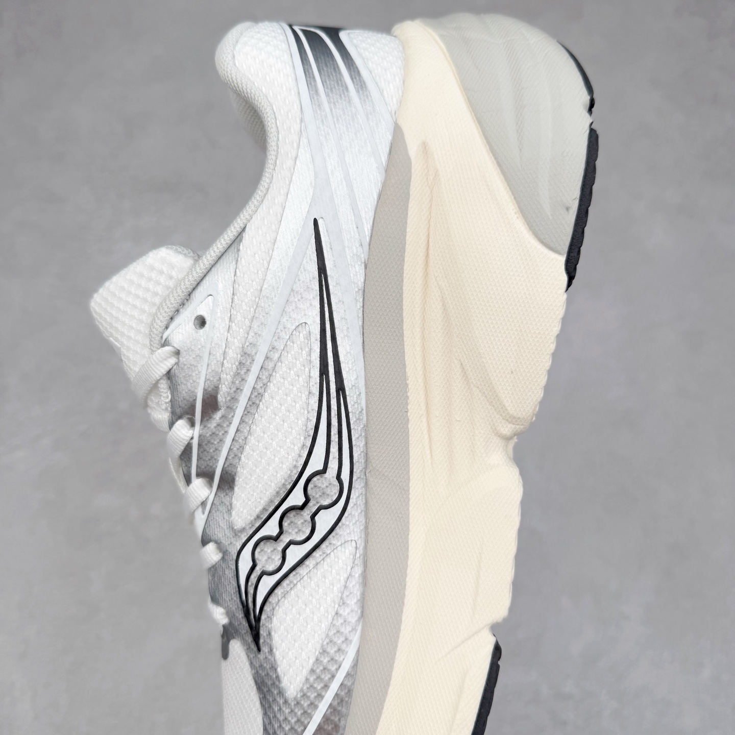 图片[7]-＃福利特价 Saucony GUARD AMR 索康尼日常百搭通勤缓震跑步鞋 男女同款 尺码：36 36.5 37.5 38 38.5 39 40 40.5 41 42 42.5 43 44 44.5 45-选品中心