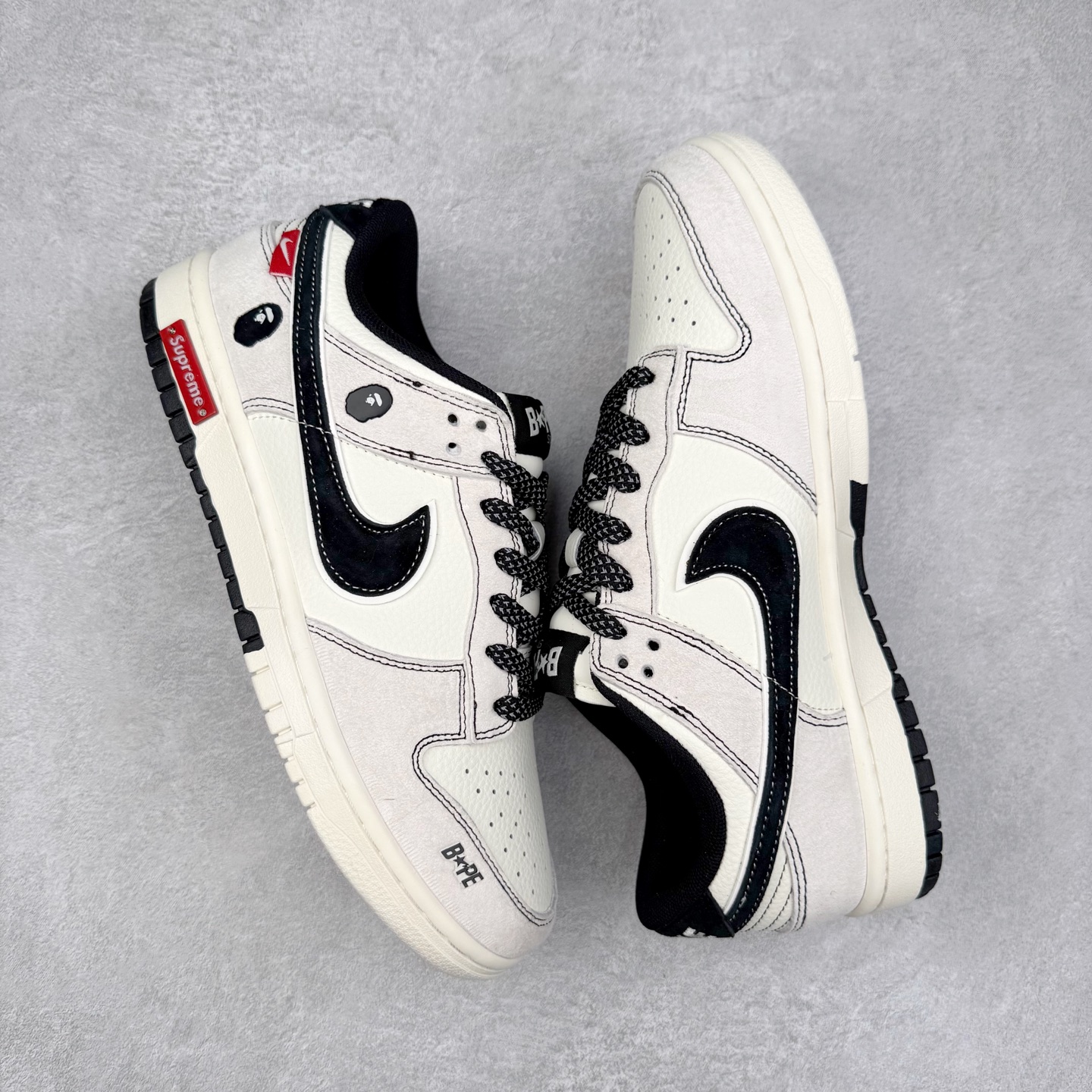 图片[3]-NK Dunk Low 定制配色 MM1089-017 大厂出品 极力推荐 原装头层材料 独家版型蒸餾加工帶來的是更好的视觉和脚感体验大厂纯原品质出货 清洁度 电绣工艺 皮料切割干净无任何毛边 细节完美 实拍调校N版已经零色差零失真 百分百还原实物色彩所见即所得 不存在货不对板色差等低级问题 选购参考实物拍摄 不混卖不参货 只用心做好货严格选品 承诺混一赔十 尺码：36 36.5 37.5 38 38.5 39 40 40.5 41 42 42.5 43 44 44.5 45-选品中心