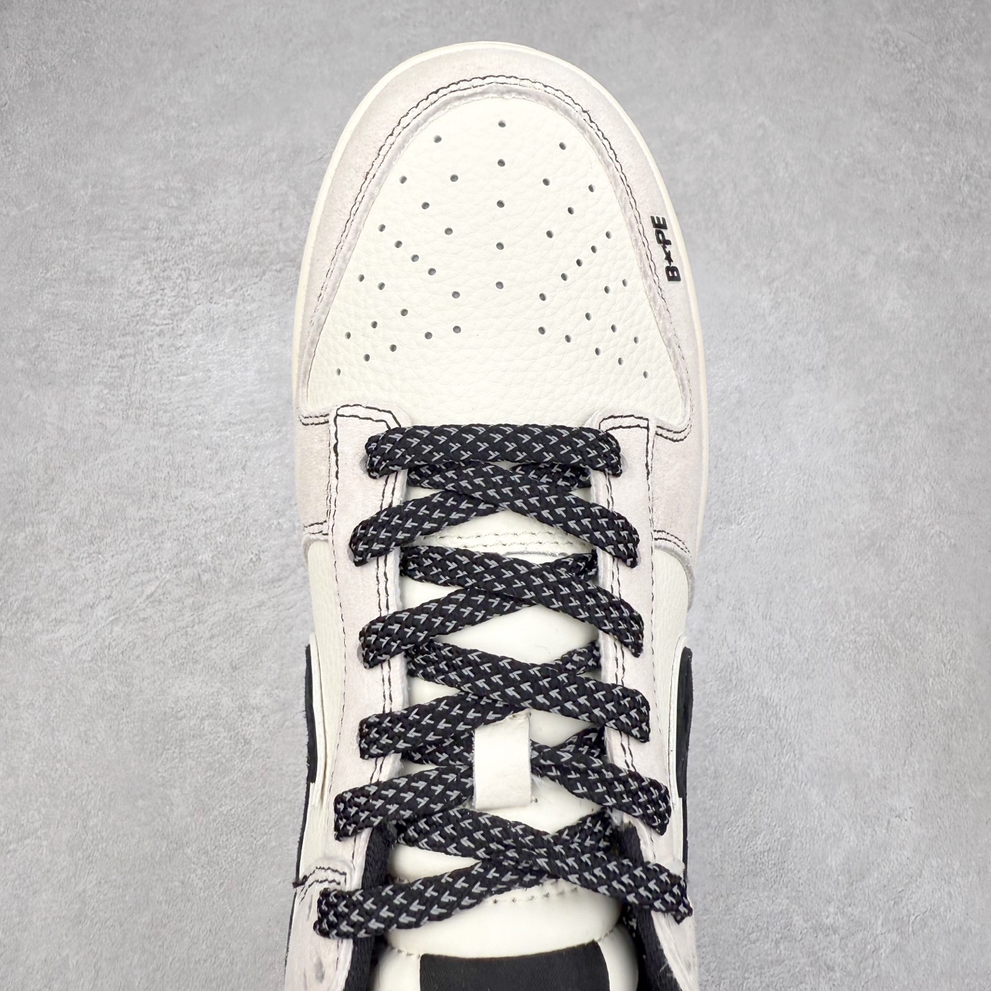 图片[4]-NK Dunk Low 定制配色 MM1089-017 大厂出品 极力推荐 原装头层材料 独家版型蒸餾加工帶來的是更好的视觉和脚感体验大厂纯原品质出货 清洁度 电绣工艺 皮料切割干净无任何毛边 细节完美 实拍调校N版已经零色差零失真 百分百还原实物色彩所见即所得 不存在货不对板色差等低级问题 选购参考实物拍摄 不混卖不参货 只用心做好货严格选品 承诺混一赔十 尺码：36 36.5 37.5 38 38.5 39 40 40.5 41 42 42.5 43 44 44.5 45-选品中心