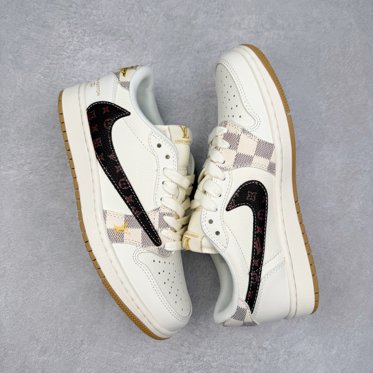 图片[3]-TS x Air Jordan AJ1 Low 倒钩低帮联名定制配色 XS7089-617 原厂内置气垫魔块 A模大底 头层小牛皮 鞋舌AJ原厂专用牛津布+AJ专用反口珍珠布+原厂无杂质高弹内里海棉+特殊封边弹力鞋带 实拍调校N版已经零色差零失真 百分百还原实物色彩所见即所得 不存在货不对板色差等低级问题 选购参考实物拍摄 不混卖不参货 只用心做好货严格选品 承诺混一赔十 尺码：36 36.5 37.5 38 38.5 39 40 40.5 41 42 42.5 43 44 44.5 45-选品中心