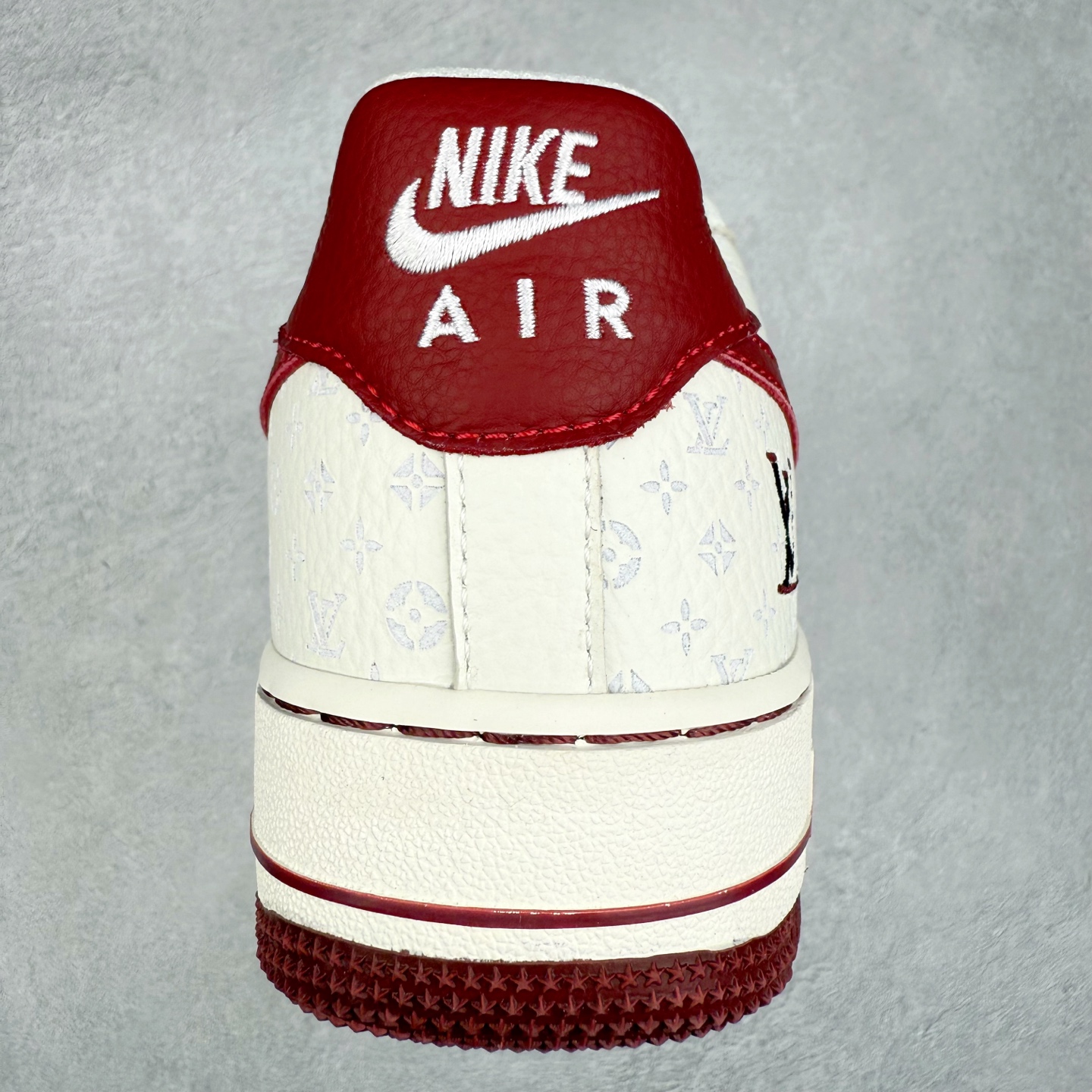 图片[8]-NK Air Force 1´07 Low 空军一号低帮百搭休闲运动板鞋 LW9729-015 柔软、弹性十足的缓震性能和出色的中底设计 横跨复古与现代的外型结合 造就出风靡全球 三十多年的Force 1 直到今天还深受青睐 实拍调校N版已经零色差零失真 百分百还原实物色彩所见即所得 不存在货不对板色差等低级问题 选购参考实物拍摄 不混卖不参货 只用心做好货严格选品 承诺混一赔十 尺码：36 36.5 37.5 38 38.5 39 40 40.5 41 42 42.5 43 44 44.5 45-选品中心