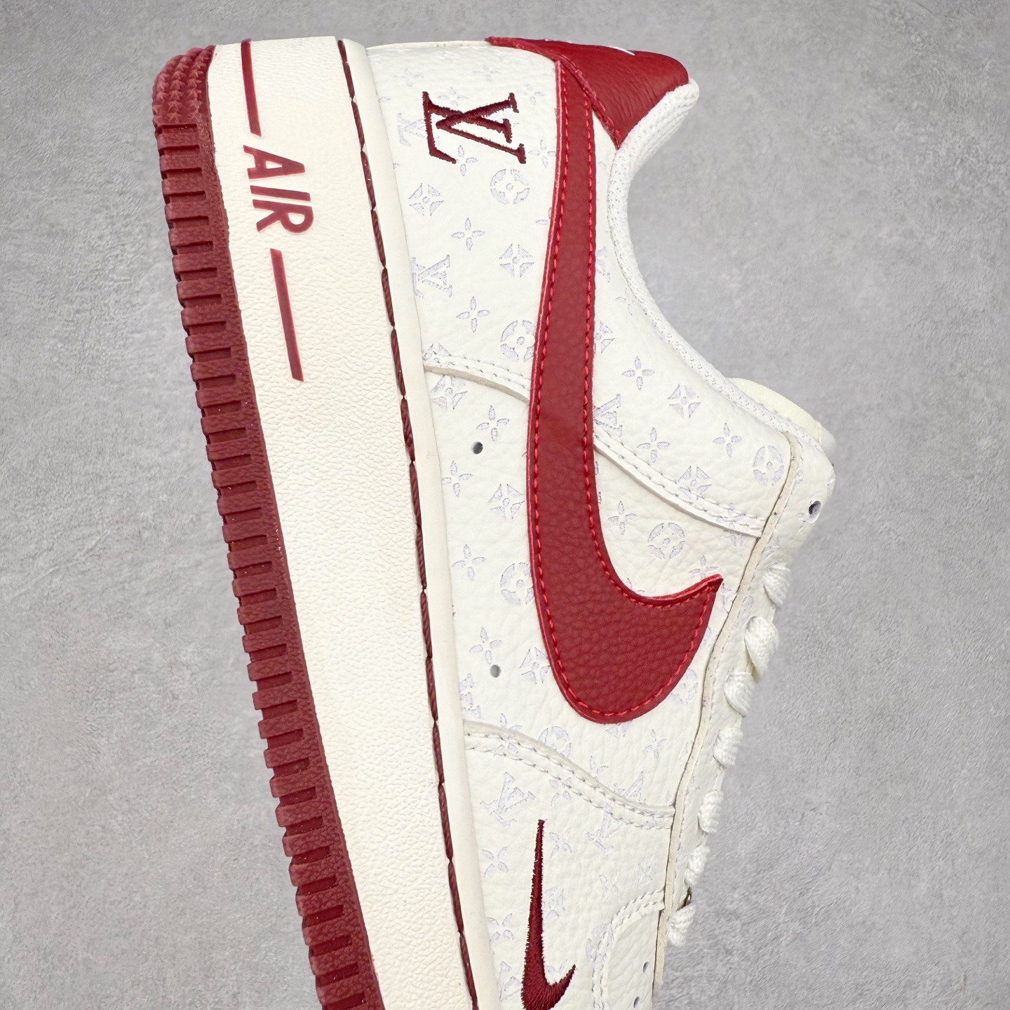 图片[6]-NK Air Force 1´07 Low 空军一号低帮百搭休闲运动板鞋 LW9729-015 柔软、弹性十足的缓震性能和出色的中底设计 横跨复古与现代的外型结合 造就出风靡全球 三十多年的Force 1 直到今天还深受青睐 实拍调校N版已经零色差零失真 百分百还原实物色彩所见即所得 不存在货不对板色差等低级问题 选购参考实物拍摄 不混卖不参货 只用心做好货严格选品 承诺混一赔十 尺码：36 36.5 37.5 38 38.5 39 40 40.5 41 42 42.5 43 44 44.5 45-选品中心