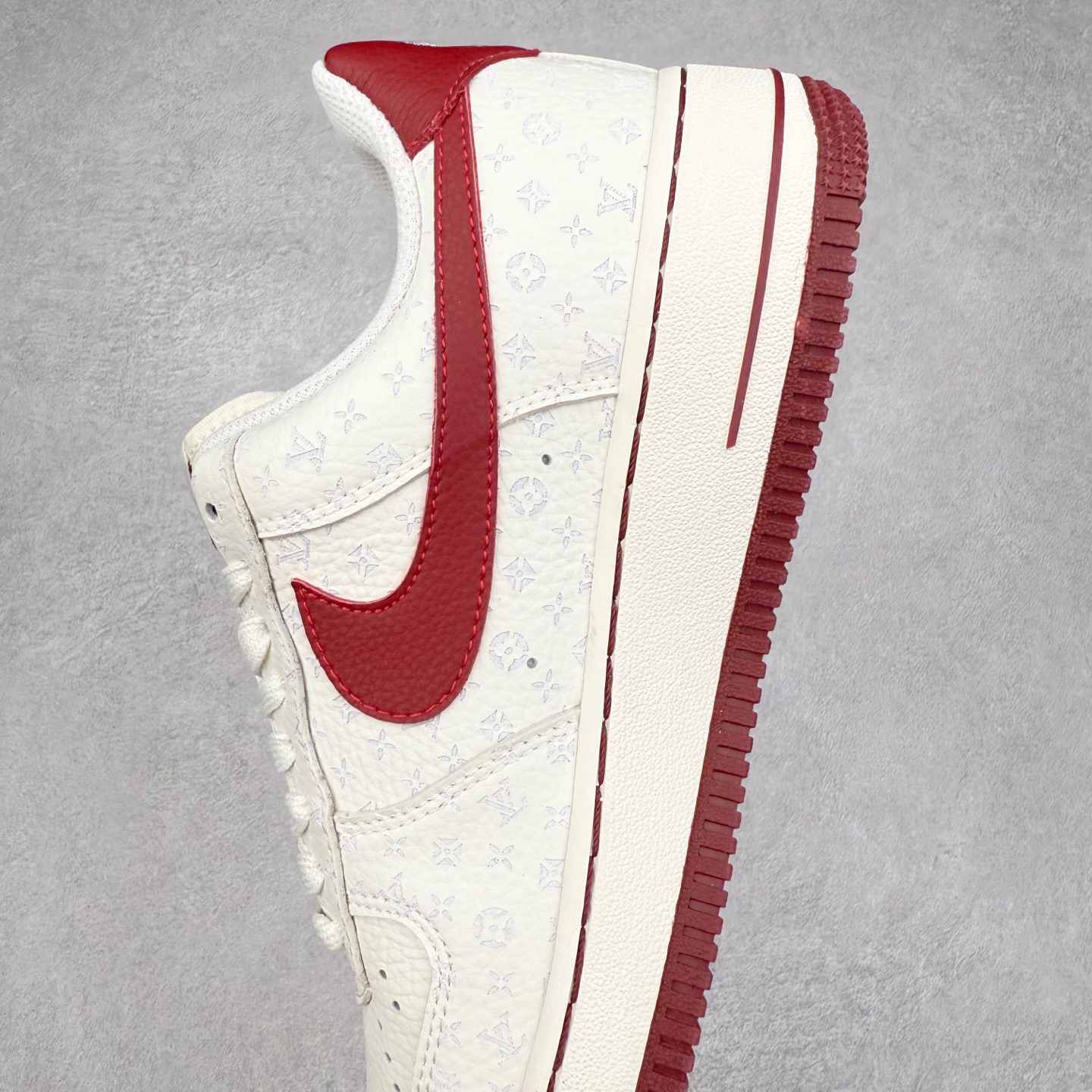 图片[7]-NK Air Force 1´07 Low 空军一号低帮百搭休闲运动板鞋 LW9729-015 柔软、弹性十足的缓震性能和出色的中底设计 横跨复古与现代的外型结合 造就出风靡全球 三十多年的Force 1 直到今天还深受青睐 实拍调校N版已经零色差零失真 百分百还原实物色彩所见即所得 不存在货不对板色差等低级问题 选购参考实物拍摄 不混卖不参货 只用心做好货严格选品 承诺混一赔十 尺码：36 36.5 37.5 38 38.5 39 40 40.5 41 42 42.5 43 44 44.5 45-选品中心