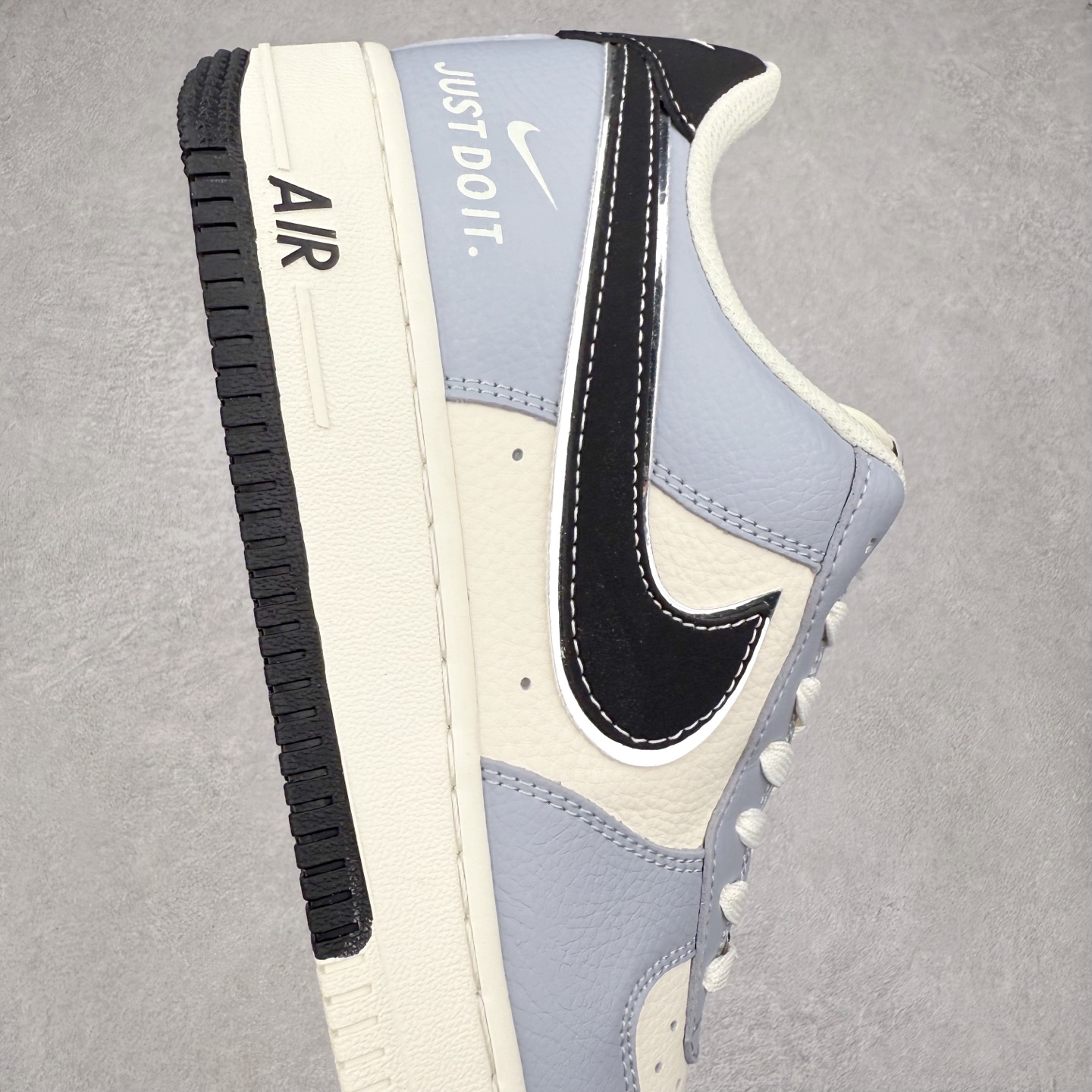 图片[6]-NK Air Force 1´07 Low 空军一号低帮百搭休闲运动板鞋 CS5288-023 柔软、弹性十足的缓震性能和出色的中底设计 横跨复古与现代的外型结合 造就出风靡全球 三十多年的Force 1 直到今天还深受青睐 实拍调校N版已经零色差零失真 百分百还原实物色彩所见即所得 不存在货不对板色差等低级问题 选购参考实物拍摄 不混卖不参货 只用心做好货严格选品 承诺混一赔十 尺码：36 36.5 37.5 38 38.5 39 40 40.5 41 42 42.5 43 44 44.5 45-选品中心