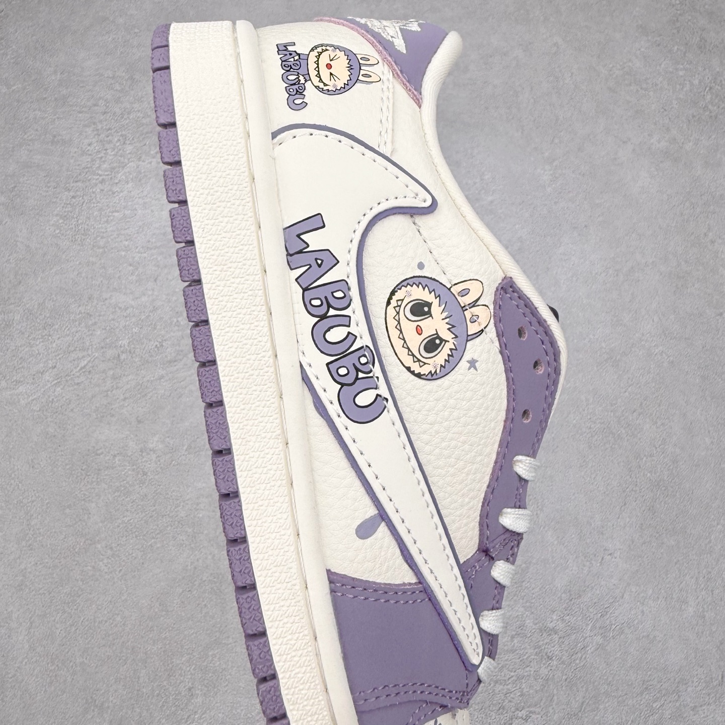 图片[6]-TS x Air Jordan AJ1 Low 倒钩低帮联名定制配色 XX3168-119 原厂内置气垫魔块 A模大底 头层小牛皮 鞋舌AJ原厂专用牛津布+AJ专用反口珍珠布+原厂无杂质高弹内里海棉+特殊封边弹力鞋带 实拍调校N版已经零色差零失真 百分百还原实物色彩所见即所得 不存在货不对板色差等低级问题 选购参考实物拍摄 不混卖不参货 只用心做好货严格选品 承诺混一赔十 尺码：36 36.5 37.5 38 38.5 39 40 40.5 41 42 42.5 43 44 44.5 45-选品中心