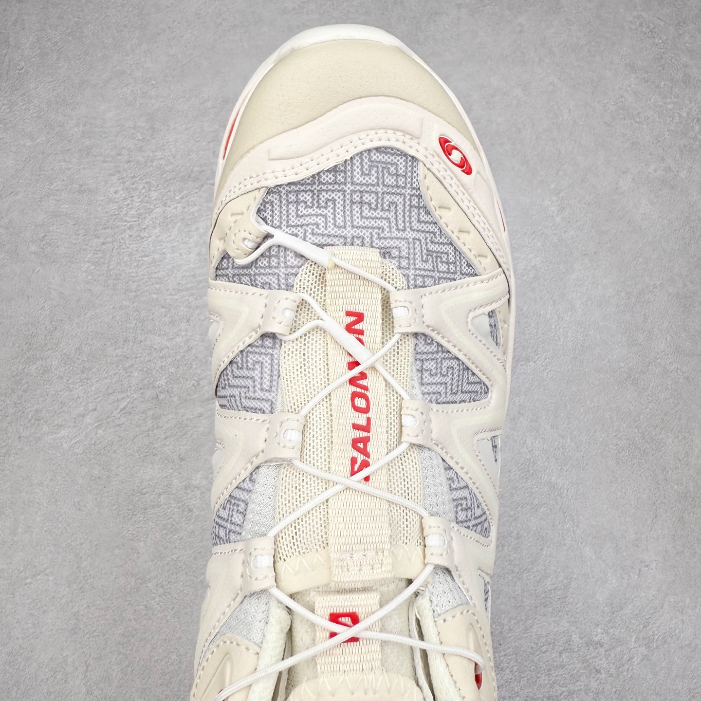 图片[4]-＃福利特价️ Salomon XT-QUEST ADV 萨洛蒙潮流越野机能户外功能鞋 纯原外贸平台特供订单 耗时半年巨作 全套原纸板楦头开发 原厂特供网布配套加持 确保原汁原味 完美呈现版型 原档数据独家私模五层组合大底 男女鞋同步官方开发至46.5 原装Ortholite轻量化鞋垫 中底布带钢印编号 原厂TPU锁扣 进口港宝加持 后跟自然饱满 还原公司包裹性 基于 SALOMON 初代 XT 鞋身造型并搭载 4D ADVANCED CHASSIS™ 大底打造而成 为这款 XT-QUEST 带来了多项足部控制与保护等功能性 如在运动过程中控制左右晃动的过程而提高稳定性、改善长途越野过程中足中到足尖的过渡、提高感知岩石的精确度以抵抗尖锐物体对脚底的伤害以及采用动态缓冲来增强穿着舒适感 从而减轻疲劳感 使 XT-QUEST 成为一双舒适且安全的户外之履 尺码：36 36.5 37.5 38 38.5 39 40 40.5 41 42 42.5 43 44 44.5 45-选品中心