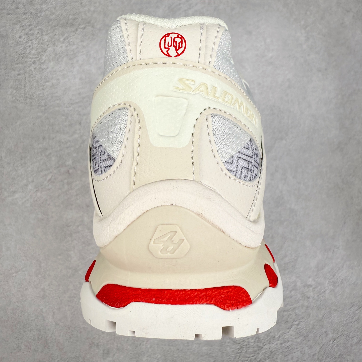 图片[8]-＃福利特价️ Salomon XT-QUEST ADV 萨洛蒙潮流越野机能户外功能鞋 纯原外贸平台特供订单 耗时半年巨作 全套原纸板楦头开发 原厂特供网布配套加持 确保原汁原味 完美呈现版型 原档数据独家私模五层组合大底 男女鞋同步官方开发至46.5 原装Ortholite轻量化鞋垫 中底布带钢印编号 原厂TPU锁扣 进口港宝加持 后跟自然饱满 还原公司包裹性 基于 SALOMON 初代 XT 鞋身造型并搭载 4D ADVANCED CHASSIS™ 大底打造而成 为这款 XT-QUEST 带来了多项足部控制与保护等功能性 如在运动过程中控制左右晃动的过程而提高稳定性、改善长途越野过程中足中到足尖的过渡、提高感知岩石的精确度以抵抗尖锐物体对脚底的伤害以及采用动态缓冲来增强穿着舒适感 从而减轻疲劳感 使 XT-QUEST 成为一双舒适且安全的户外之履 尺码：36 36.5 37.5 38 38.5 39 40 40.5 41 42 42.5 43 44 44.5 45-选品中心