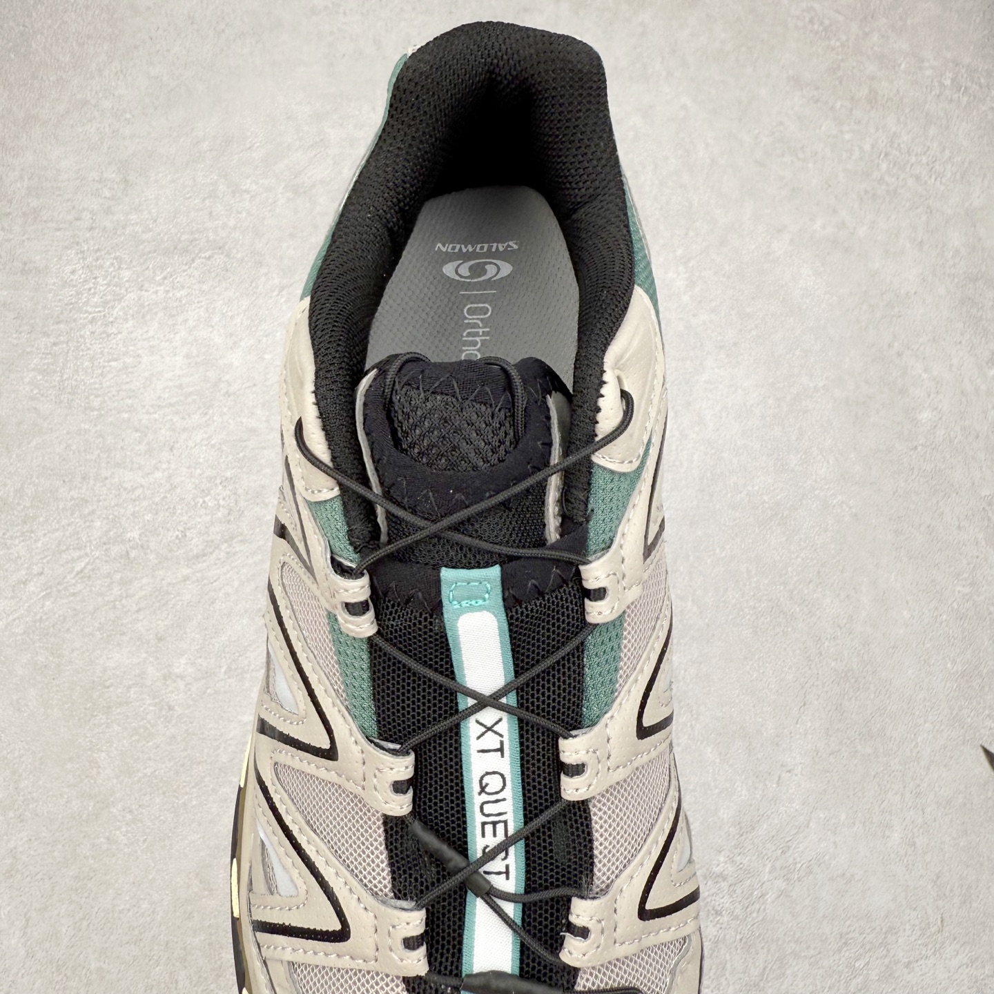 图片[5]-＃福利特价️ Salomon XT-QUEST ADV 萨洛蒙潮流越野机能户外功能鞋 纯原外贸平台特供订单 耗时半年巨作 全套原纸板楦头开发 原厂特供网布配套加持 确保原汁原味 完美呈现版型 原档数据独家私模五层组合大底 男女鞋同步官方开发至46.5 原装Ortholite轻量化鞋垫 中底布带钢印编号 原厂TPU锁扣 进口港宝加持 后跟自然饱满 还原公司包裹性 基于 SALOMON 初代 XT 鞋身造型并搭载 4D ADVANCED CHASSIS™ 大底打造而成 为这款 XT-QUEST 带来了多项足部控制与保护等功能性 如在运动过程中控制左右晃动的过程而提高稳定性、改善长途越野过程中足中到足尖的过渡、提高感知岩石的精确度以抵抗尖锐物体对脚底的伤害以及采用动态缓冲来增强穿着舒适感 从而减轻疲劳感 使 XT-QUEST 成为一双舒适且安全的户外之履 尺码：36 36.5 37.5 38 38.5 39 40 40.5 41 42 42.5 43 44 44.5 45-选品中心