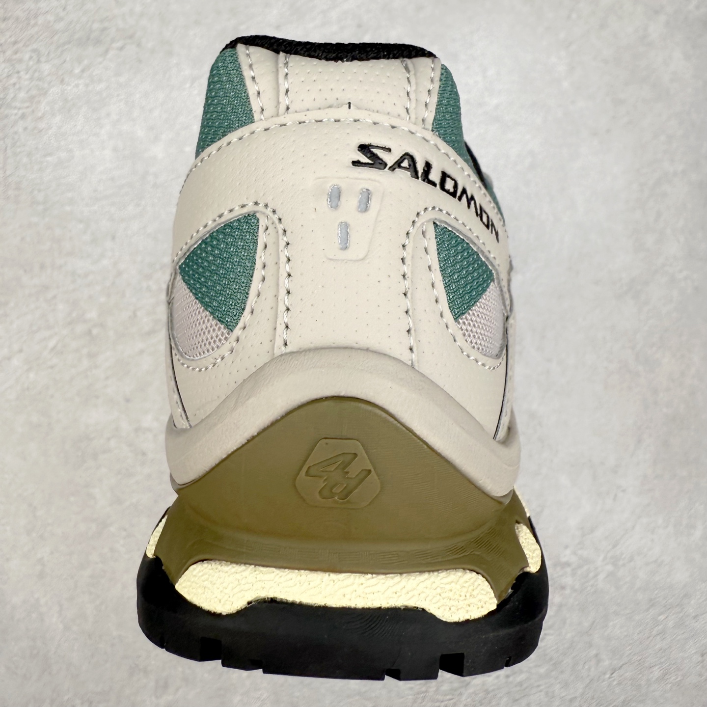 图片[8]-＃福利特价️ Salomon XT-QUEST ADV 萨洛蒙潮流越野机能户外功能鞋 纯原外贸平台特供订单 耗时半年巨作 全套原纸板楦头开发 原厂特供网布配套加持 确保原汁原味 完美呈现版型 原档数据独家私模五层组合大底 男女鞋同步官方开发至46.5 原装Ortholite轻量化鞋垫 中底布带钢印编号 原厂TPU锁扣 进口港宝加持 后跟自然饱满 还原公司包裹性 基于 SALOMON 初代 XT 鞋身造型并搭载 4D ADVANCED CHASSIS™ 大底打造而成 为这款 XT-QUEST 带来了多项足部控制与保护等功能性 如在运动过程中控制左右晃动的过程而提高稳定性、改善长途越野过程中足中到足尖的过渡、提高感知岩石的精确度以抵抗尖锐物体对脚底的伤害以及采用动态缓冲来增强穿着舒适感 从而减轻疲劳感 使 XT-QUEST 成为一双舒适且安全的户外之履 尺码：36 36.5 37.5 38 38.5 39 40 40.5 41 42 42.5 43 44 44.5 45-选品中心