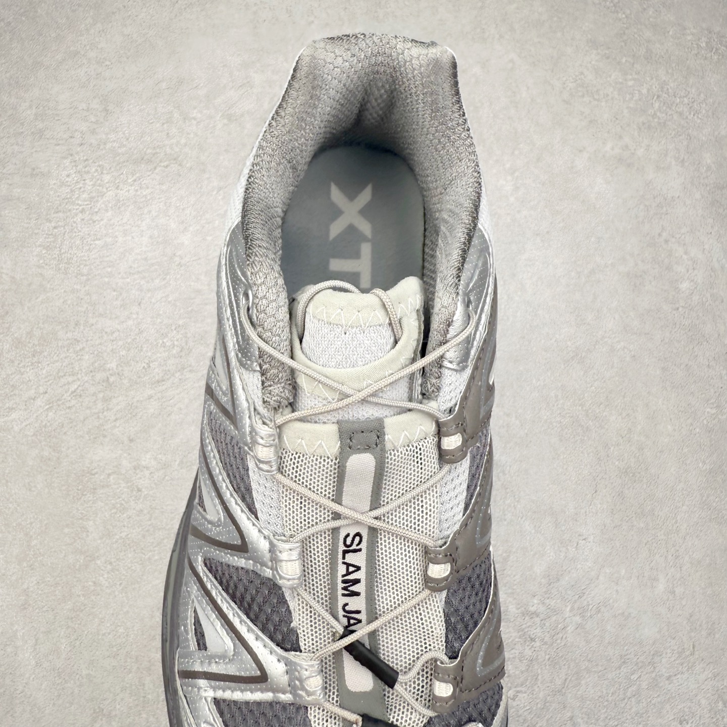 图片[5]-＃福利特价️ Salomon XT-QUEST ADV 萨洛蒙潮流越野机能户外功能鞋 纯原外贸平台特供订单 耗时半年巨作 全套原纸板楦头开发 原厂特供网布配套加持 确保原汁原味 完美呈现版型 原档数据独家私模五层组合大底 男女鞋同步官方开发至46.5 原装Ortholite轻量化鞋垫 中底布带钢印编号 原厂TPU锁扣 进口港宝加持 后跟自然饱满 还原公司包裹性 基于 SALOMON 初代 XT 鞋身造型并搭载 4D ADVANCED CHASSIS™ 大底打造而成 为这款 XT-QUEST 带来了多项足部控制与保护等功能性 如在运动过程中控制左右晃动的过程而提高稳定性、改善长途越野过程中足中到足尖的过渡、提高感知岩石的精确度以抵抗尖锐物体对脚底的伤害以及采用动态缓冲来增强穿着舒适感 从而减轻疲劳感 使 XT-QUEST 成为一双舒适且安全的户外之履 尺码：36 36.5 37.5 38 38.5 39 40 40.5 41 42 42.5 43 44 44.5 45-选品中心