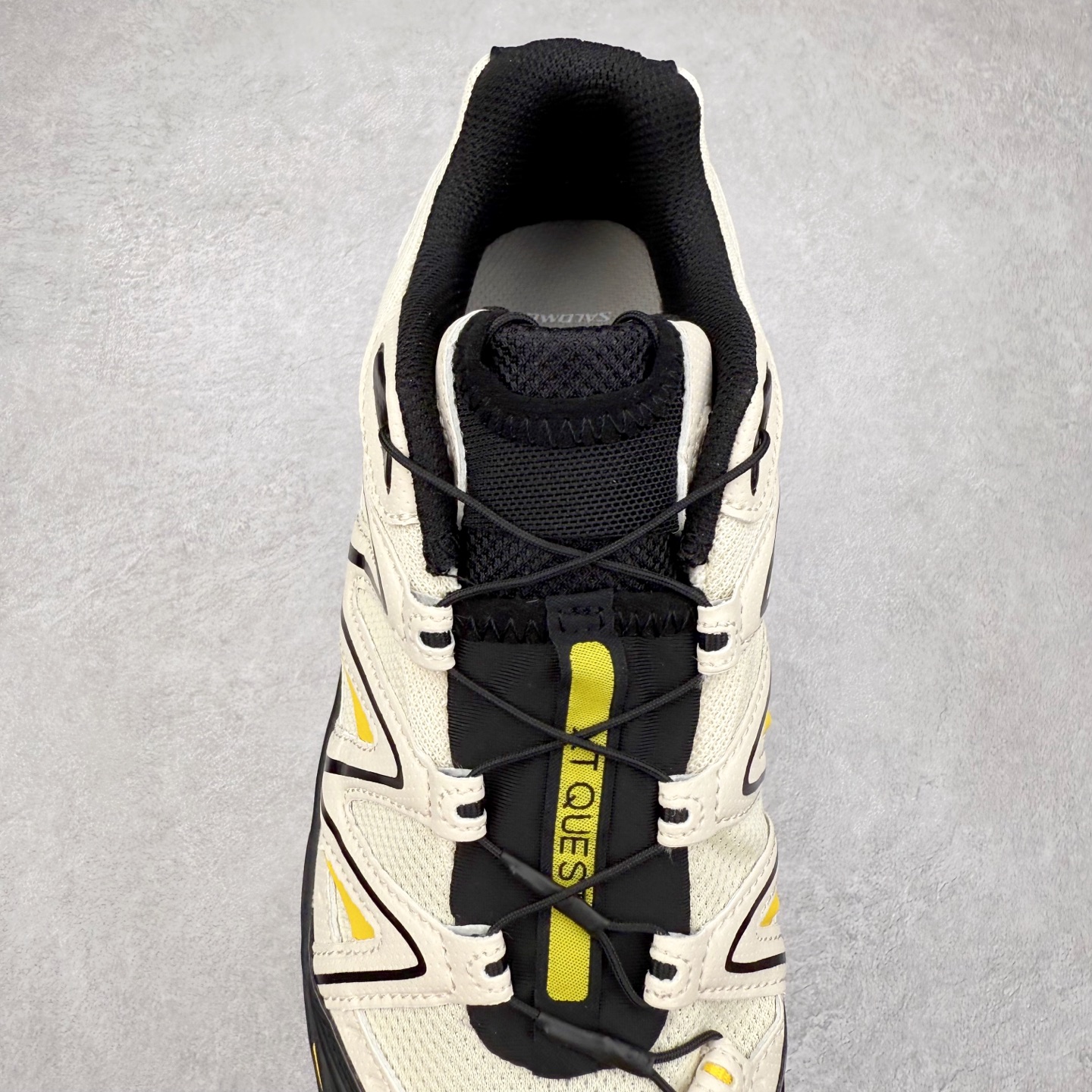 图片[5]-＃福利特价️ Salomon XT-QUEST ADV 萨洛蒙潮流越野机能户外功能鞋 纯原外贸平台特供订单 耗时半年巨作 全套原纸板楦头开发 原厂特供网布配套加持 确保原汁原味 完美呈现版型 原档数据独家私模五层组合大底 男女鞋同步官方开发至46.5 原装Ortholite轻量化鞋垫 中底布带钢印编号 原厂TPU锁扣 进口港宝加持 后跟自然饱满 还原公司包裹性 基于 SALOMON 初代 XT 鞋身造型并搭载 4D ADVANCED CHASSIS™ 大底打造而成 为这款 XT-QUEST 带来了多项足部控制与保护等功能性 如在运动过程中控制左右晃动的过程而提高稳定性、改善长途越野过程中足中到足尖的过渡、提高感知岩石的精确度以抵抗尖锐物体对脚底的伤害以及采用动态缓冲来增强穿着舒适感 从而减轻疲劳感 使 XT-QUEST 成为一双舒适且安全的户外之履 尺码：36 36.5 37.5 38 38.5 39 40 40.5 41 42 42.5 43 44 44.5 45-选品中心