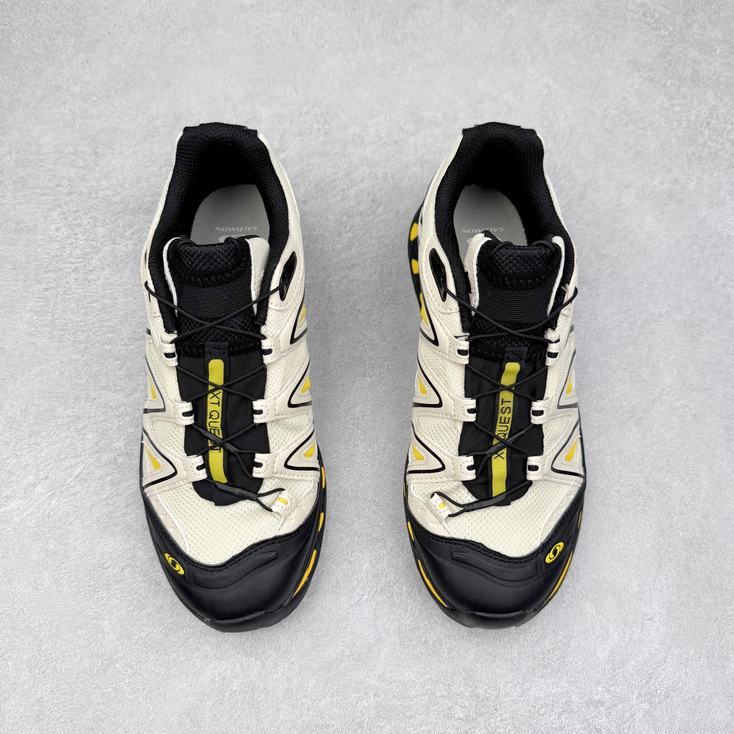 图片[2]-＃福利特价️ Salomon XT-QUEST ADV 萨洛蒙潮流越野机能户外功能鞋 纯原外贸平台特供订单 耗时半年巨作 全套原纸板楦头开发 原厂特供网布配套加持 确保原汁原味 完美呈现版型 原档数据独家私模五层组合大底 男女鞋同步官方开发至46.5 原装Ortholite轻量化鞋垫 中底布带钢印编号 原厂TPU锁扣 进口港宝加持 后跟自然饱满 还原公司包裹性 基于 SALOMON 初代 XT 鞋身造型并搭载 4D ADVANCED CHASSIS™ 大底打造而成 为这款 XT-QUEST 带来了多项足部控制与保护等功能性 如在运动过程中控制左右晃动的过程而提高稳定性、改善长途越野过程中足中到足尖的过渡、提高感知岩石的精确度以抵抗尖锐物体对脚底的伤害以及采用动态缓冲来增强穿着舒适感 从而减轻疲劳感 使 XT-QUEST 成为一双舒适且安全的户外之履 尺码：36 36.5 37.5 38 38.5 39 40 40.5 41 42 42.5 43 44 44.5 45-选品中心