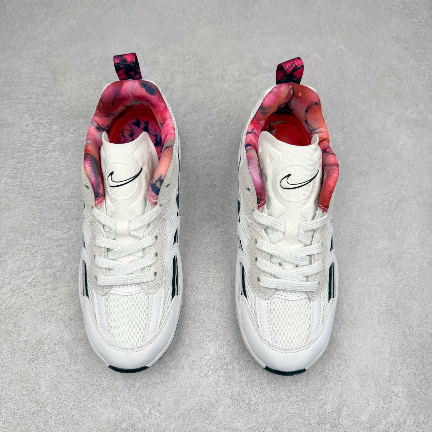 图片[2]-＃奥莱订单福利 NIKE JAM 系列舒适时尚防滑耐磨低帮生活休闲鞋 独家渠道 市面未流通批次 奥莱直播间499 599一样的东西 碾压市面现存所有版本 公司一样的东西 超值回馈 帮你省钱 采用鞋面合成皮革与网眼布设计 以便于运动员在霹雳舞运动中的保护和耐穿 中底设计细节采用翻转SWOOSH设计 使得倒立动作时更显帅气 鞋子中的整体结构下降 有助于提供更好的缓震效果 设计语言来与NIKE 2000年跑跑鞋中汲取的材料组合以及设计语言 鞋子在线条处大量采用反光效果 尺码：36 37.5 38 39 40 41 42 43 44 45-选品中心