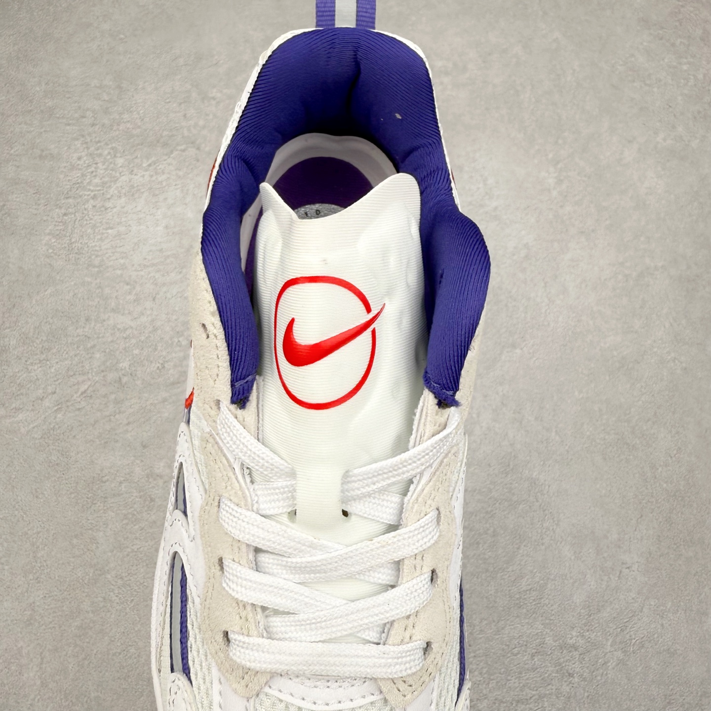 图片[5]-＃奥莱订单福利 NIKE JAM 系列舒适时尚防滑耐磨低帮生活休闲鞋 独家渠道 市面未流通批次 奥莱直播间499 599一样的东西 碾压市面现存所有版本 公司一样的东西 超值回馈 帮你省钱 采用鞋面合成皮革与网眼布设计 以便于运动员在霹雳舞运动中的保护和耐穿 中底设计细节采用翻转SWOOSH设计 使得倒立动作时更显帅气 鞋子中的整体结构下降 有助于提供更好的缓震效果 设计语言来与NIKE 2000年跑跑鞋中汲取的材料组合以及设计语言 鞋子在线条处大量采用反光效果 尺码：36 37.5 38 39 40 41 42 43 44 45-选品中心