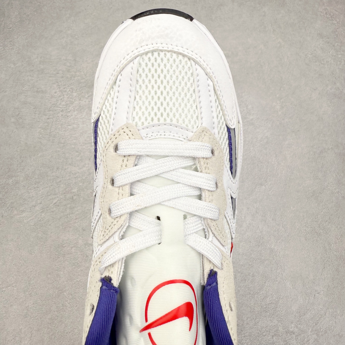 图片[4]-＃奥莱订单福利 NIKE JAM 系列舒适时尚防滑耐磨低帮生活休闲鞋 独家渠道 市面未流通批次 奥莱直播间499 599一样的东西 碾压市面现存所有版本 公司一样的东西 超值回馈 帮你省钱 采用鞋面合成皮革与网眼布设计 以便于运动员在霹雳舞运动中的保护和耐穿 中底设计细节采用翻转SWOOSH设计 使得倒立动作时更显帅气 鞋子中的整体结构下降 有助于提供更好的缓震效果 设计语言来与NIKE 2000年跑跑鞋中汲取的材料组合以及设计语言 鞋子在线条处大量采用反光效果 尺码：36 37.5 38 39 40 41 42 43 44 45-选品中心