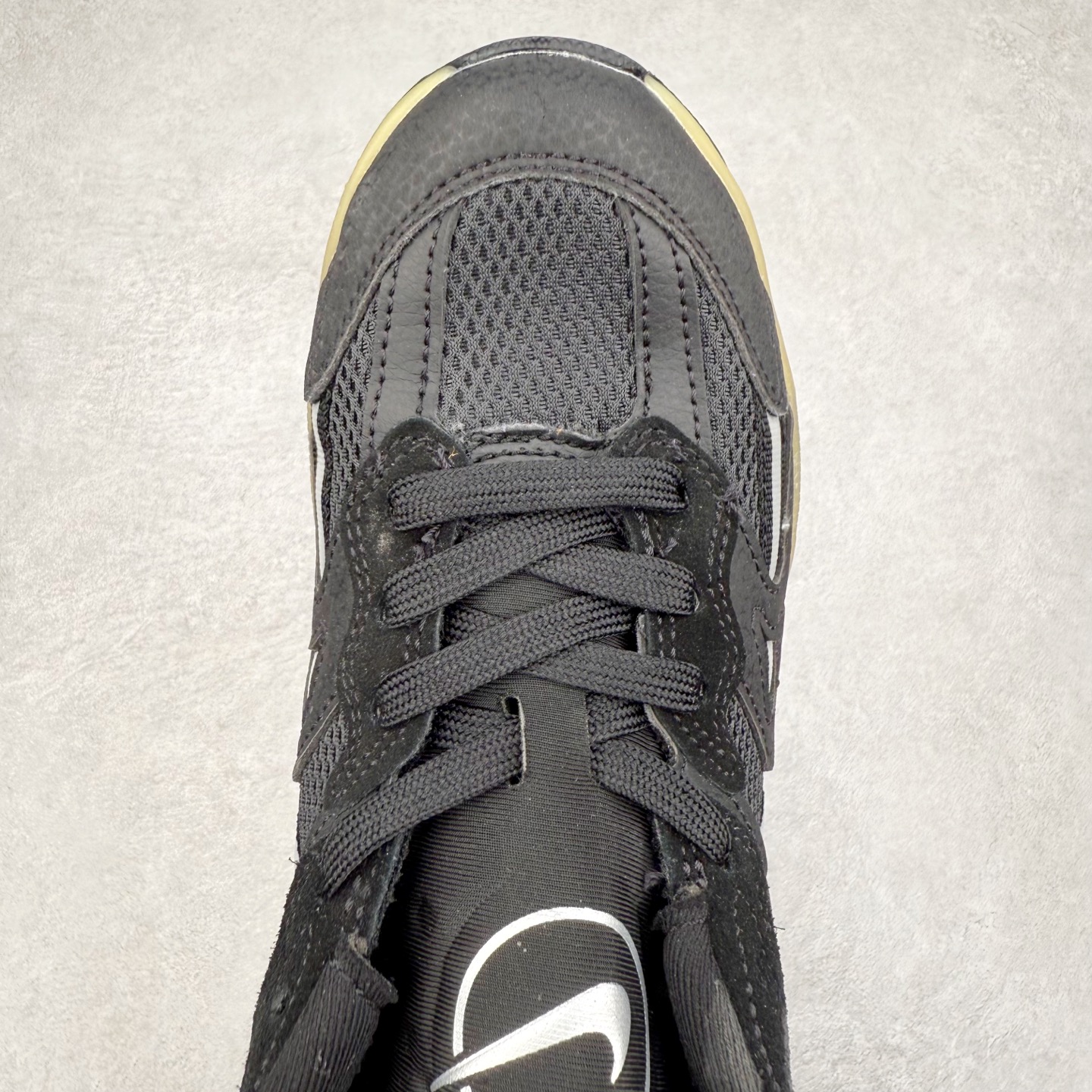 图片[4]-＃奥莱订单福利 NIKE JAM 系列舒适时尚防滑耐磨低帮生活休闲鞋 独家渠道 市面未流通批次 奥莱直播间499 599一样的东西 碾压市面现存所有版本 公司一样的东西 超值回馈 帮你省钱 采用鞋面合成皮革与网眼布设计 以便于运动员在霹雳舞运动中的保护和耐穿 中底设计细节采用翻转SWOOSH设计 使得倒立动作时更显帅气 鞋子中的整体结构下降 有助于提供更好的缓震效果 设计语言来与NIKE 2000年跑跑鞋中汲取的材料组合以及设计语言 鞋子在线条处大量采用反光效果 尺码：36 37.5 38 39 40 41 42 43 44 45-选品中心