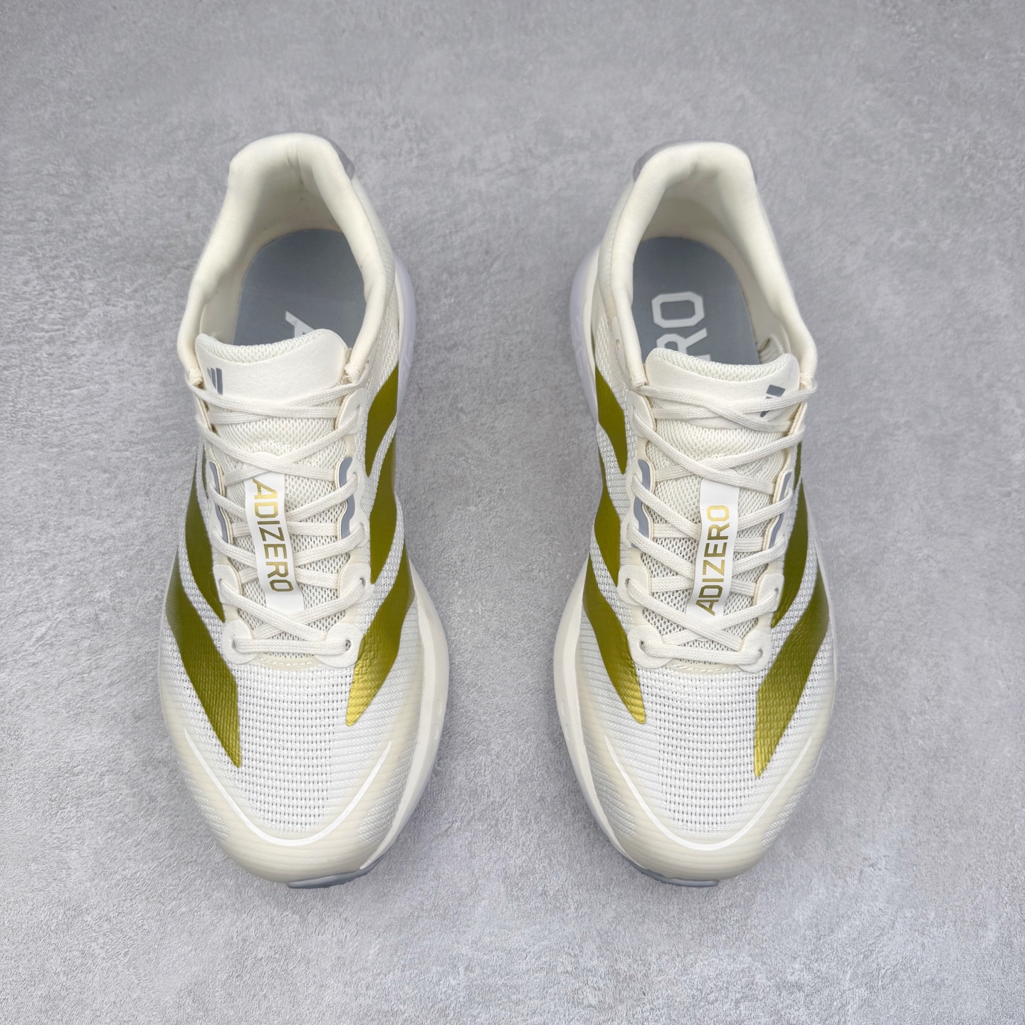 图片[2]-AD Adizero Boston 13 夏季透气网眼竞速跑鞋 JS4947 融合Lightstrike和Lightstrike Pro技术 采用乙烯/乙酸乙烯酯(EVA)材质 打造舒适中底 含ENERGYROD能量碳柱 旨在为步伐添活力 尺码：36 36.5 37 38 38.5 39 40 40.5 41 42 42.5 43 44 44.5 45-选品中心