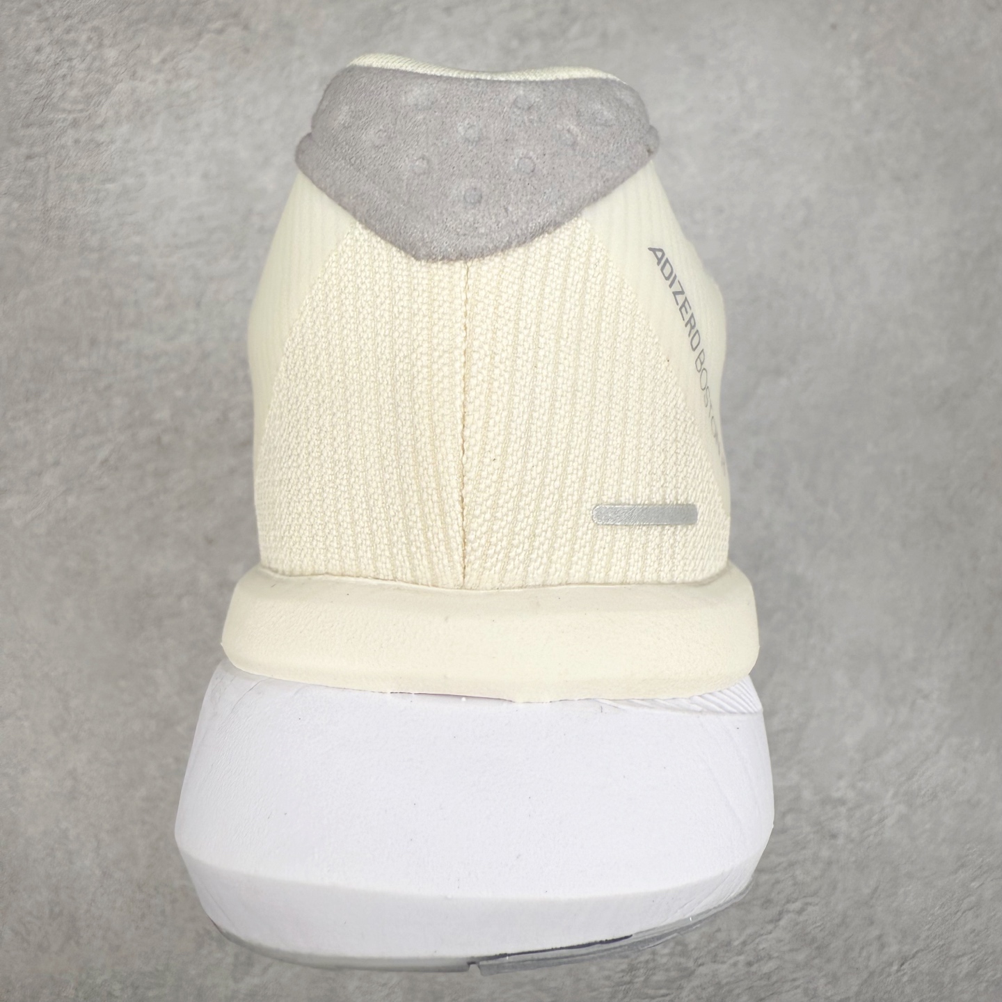 图片[8]-AD Adizero Boston 13 夏季透气网眼竞速跑鞋 JS4947 融合Lightstrike和Lightstrike Pro技术 采用乙烯/乙酸乙烯酯(EVA)材质 打造舒适中底 含ENERGYROD能量碳柱 旨在为步伐添活力 尺码：36 36.5 37 38 38.5 39 40 40.5 41 42 42.5 43 44 44.5 45-选品中心