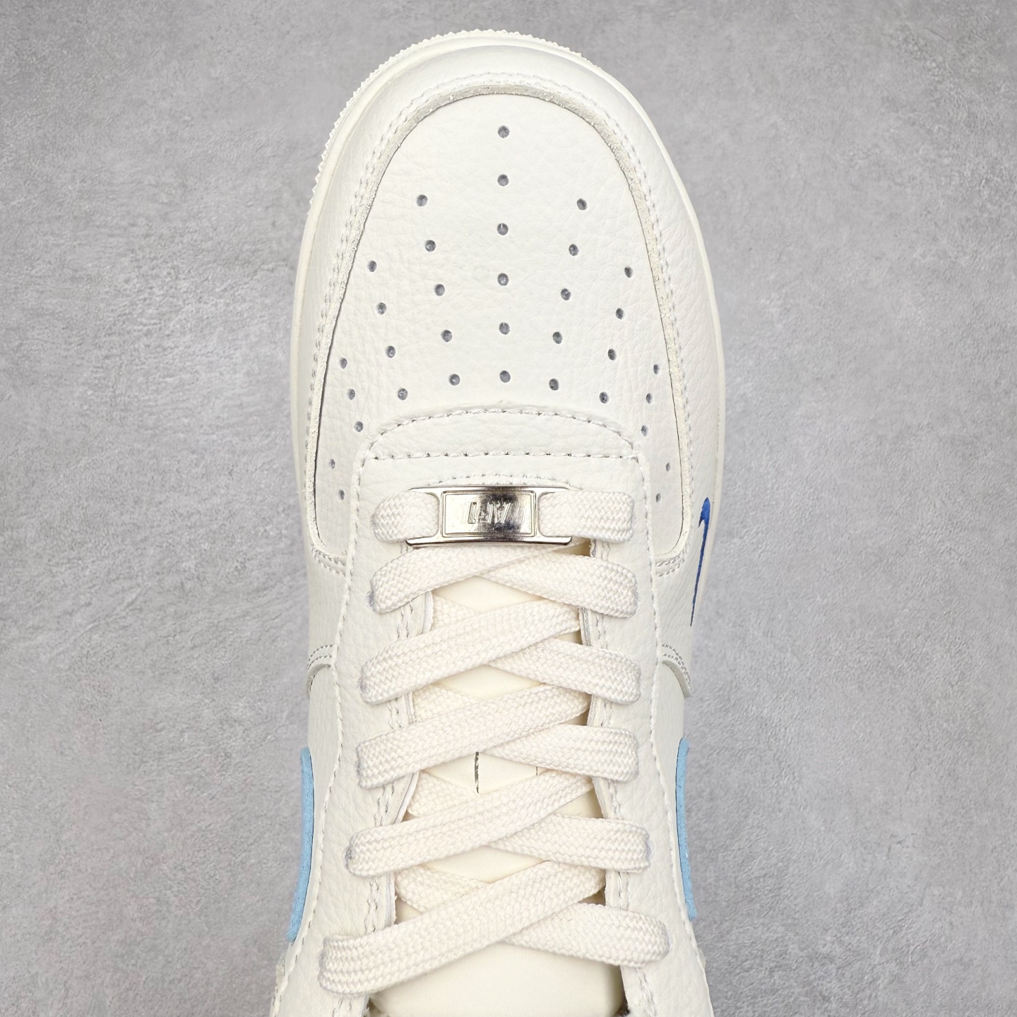 图片[4]-NK Air Force 1´07 Low 空军一号低帮百搭休闲运动板鞋 CS5288-027 柔软、弹性十足的缓震性能和出色的中底设计 横跨复古与现代的外型结合 造就出风靡全球 三十多年的Force 1 直到今天还深受青睐 实拍调校N版已经零色差零失真 百分百还原实物色彩所见即所得 不存在货不对板色差等低级问题 选购参考实物拍摄 不混卖不参货 只用心做好货严格选品 承诺混一赔十 尺码：36 36.5 37.5 38 38.5 39 40 40.5 41 42 42.5 43 44 44.5 45-选品中心