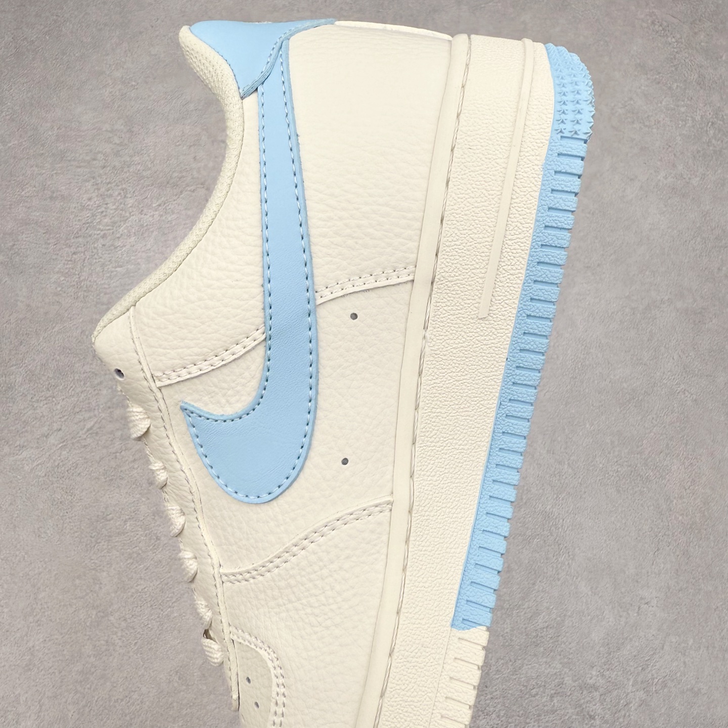 图片[7]-NK Air Force 1´07 Low 空军一号低帮百搭休闲运动板鞋 CS5288-027 柔软、弹性十足的缓震性能和出色的中底设计 横跨复古与现代的外型结合 造就出风靡全球 三十多年的Force 1 直到今天还深受青睐 实拍调校N版已经零色差零失真 百分百还原实物色彩所见即所得 不存在货不对板色差等低级问题 选购参考实物拍摄 不混卖不参货 只用心做好货严格选品 承诺混一赔十 尺码：36 36.5 37.5 38 38.5 39 40 40.5 41 42 42.5 43 44 44.5 45-选品中心