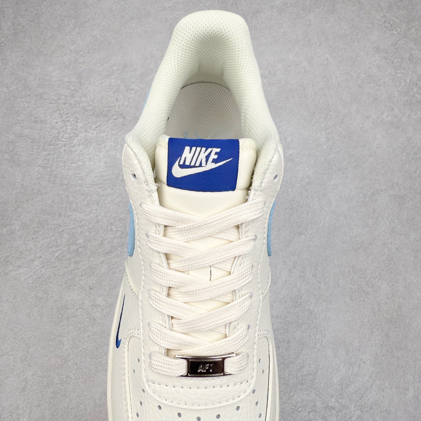 图片[5]-NK Air Force 1´07 Low 空军一号低帮百搭休闲运动板鞋 CS5288-027 柔软、弹性十足的缓震性能和出色的中底设计 横跨复古与现代的外型结合 造就出风靡全球 三十多年的Force 1 直到今天还深受青睐 实拍调校N版已经零色差零失真 百分百还原实物色彩所见即所得 不存在货不对板色差等低级问题 选购参考实物拍摄 不混卖不参货 只用心做好货严格选品 承诺混一赔十 尺码：36 36.5 37.5 38 38.5 39 40 40.5 41 42 42.5 43 44 44.5 45-选品中心