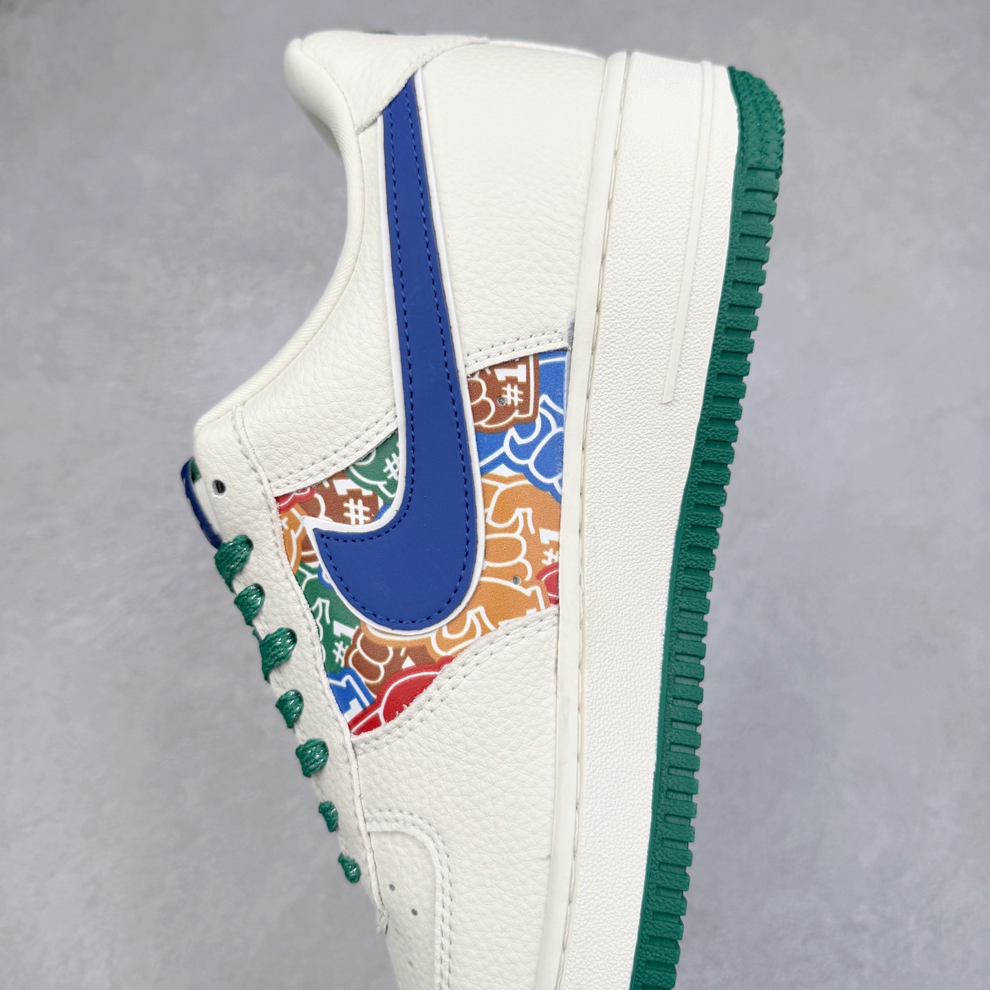 图片[7]-NK Air Force 1´07 Low 空军一号低帮百搭休闲运动板鞋 KJ1688-001 柔软、弹性十足的缓震性能和出色的中底设计 横跨复古与现代的外型结合 造就出风靡全球 三十多年的Force 1 直到今天还深受青睐 实拍调校N版已经零色差零失真 百分百还原实物色彩所见即所得 不存在货不对板色差等低级问题 选购参考实物拍摄 不混卖不参货 只用心做好货严格选品 承诺混一赔十 尺码：36 36.5 37.5 38 38.5 39 40 40.5 41 42 42.5 43 44 44.5 45-选品中心