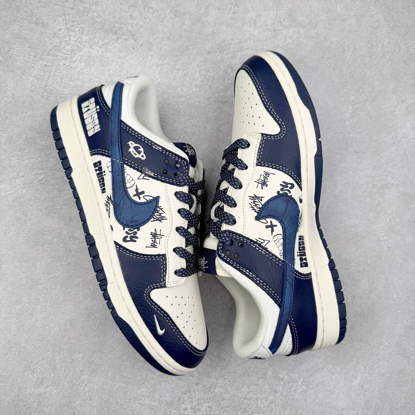 图片[3]-NK Dunk Low 定制配色 XS6089-589 大厂出品 极力推荐 原装头层材料 独家版型蒸餾加工帶來的是更好的视觉和脚感体验大厂纯原品质出货 清洁度 电绣工艺 皮料切割干净无任何毛边 细节完美 实拍调校N版已经零色差零失真 百分百还原实物色彩所见即所得 不存在货不对板色差等低级问题 选购参考实物拍摄 不混卖不参货 只用心做好货严格选品 承诺混一赔十 尺码：36 36.5 37.5 38 38.5 39 40 40.5 41 42 42.5 43 44 44.5 45-选品中心