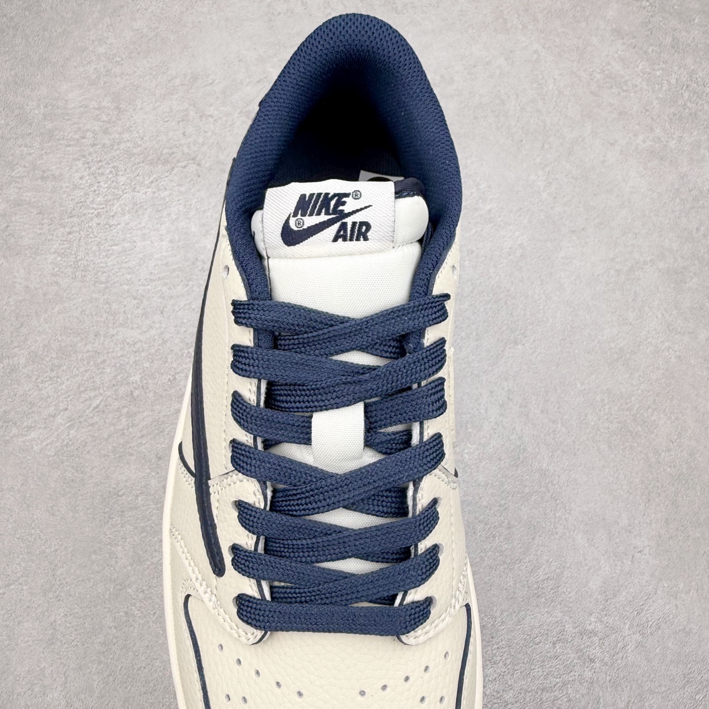 图片[5]-TS x Air Jordan AJ1 Low 倒钩低帮联名定制配色 LK1099-065 原厂内置气垫魔块 A模大底 头层小牛皮 鞋舌AJ原厂专用牛津布+AJ专用反口珍珠布+原厂无杂质高弹内里海棉+特殊封边弹力鞋带 实拍调校N版已经零色差零失真 百分百还原实物色彩所见即所得 不存在货不对板色差等低级问题 选购参考实物拍摄 不混卖不参货 只用心做好货严格选品 承诺混一赔十 尺码：36 36.5 37.5 38 38.5 39 40 40.5 41 42 42.5 43 44 44.5 45-选品中心