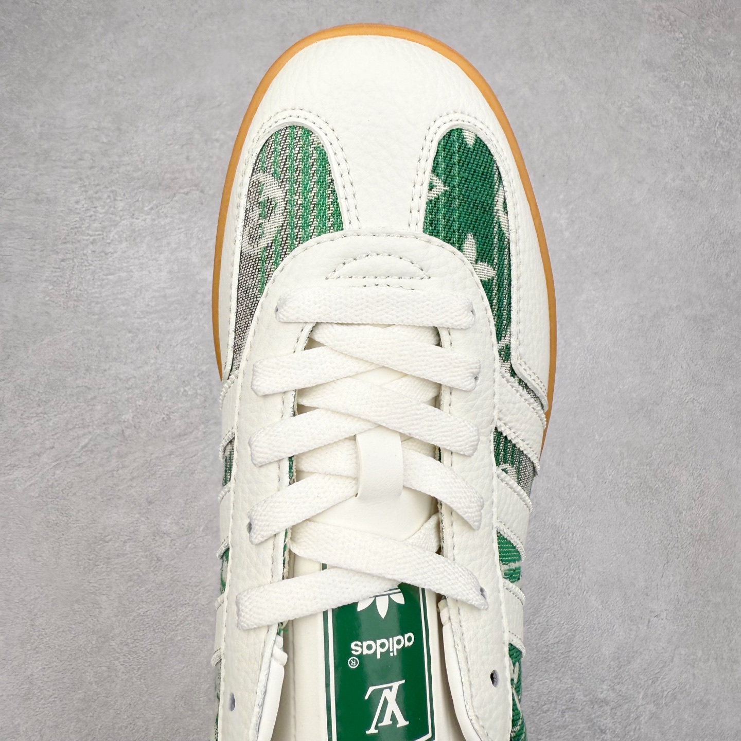 图片[4]-＃C2 AD Gazelle Indoor Trainers 羚羊内训系列低帮复古百搭休闲运动德训风板鞋 SC9207-733 90年代经典的复刻版！自60年代以足球训练鞋面世以来,Gazelle就以其经典设计席卷全球。1991年版本的复刻,再造经典Gazelle。采用皮革打造,搭配浊色细节,让这款经典更加简约。尺码：36 36⅔ 37⅓ 38 38⅔ 39⅓ 40 40⅔ 41⅓ 42 42⅔ 43⅓ 44⅓ 44⅔ 45-选品中心