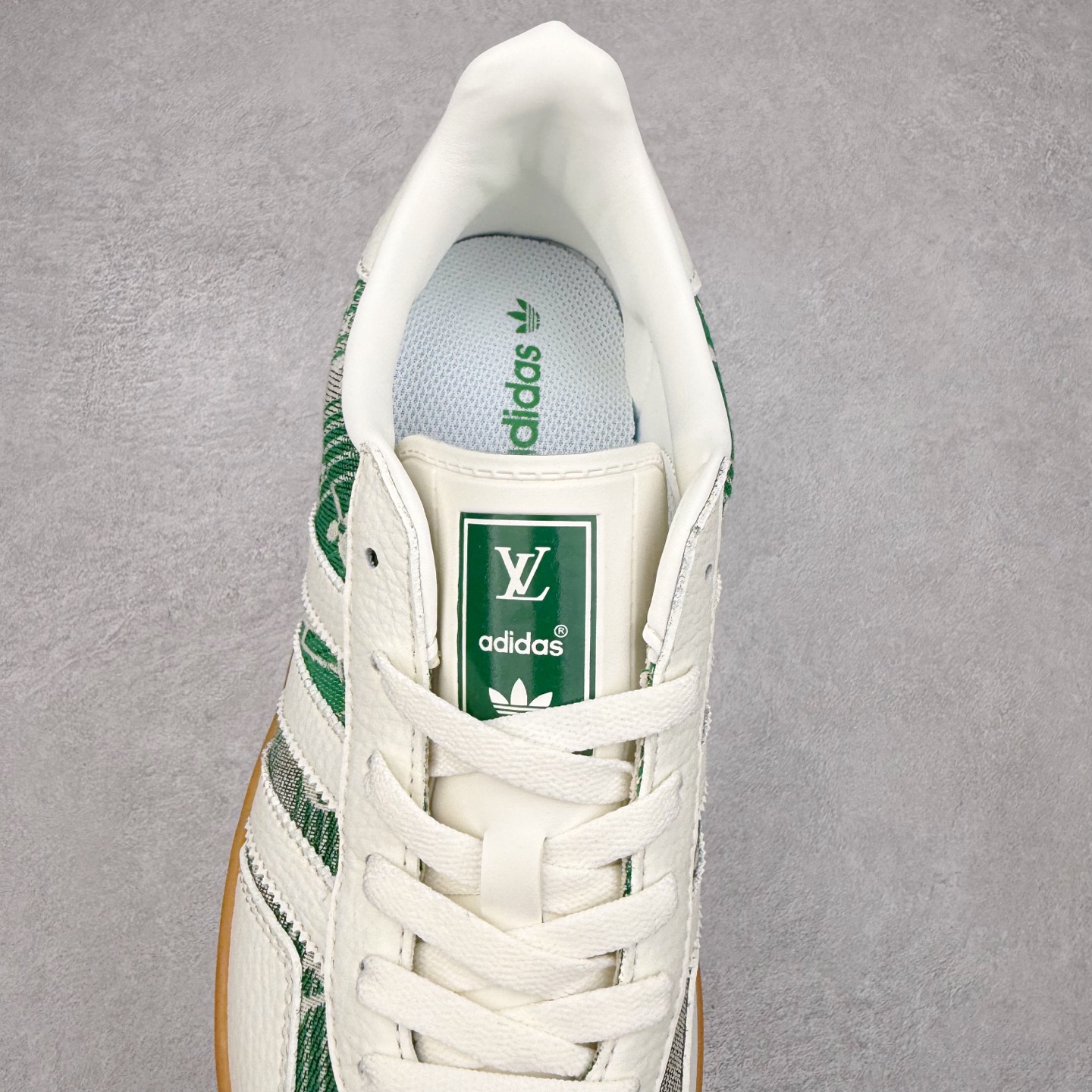 图片[5]-＃C2 AD Gazelle Indoor Trainers 羚羊内训系列低帮复古百搭休闲运动德训风板鞋 SC9207-733 90年代经典的复刻版！自60年代以足球训练鞋面世以来,Gazelle就以其经典设计席卷全球。1991年版本的复刻,再造经典Gazelle。采用皮革打造,搭配浊色细节,让这款经典更加简约。尺码：36 36⅔ 37⅓ 38 38⅔ 39⅓ 40 40⅔ 41⅓ 42 42⅔ 43⅓ 44⅓ 44⅔ 45-选品中心