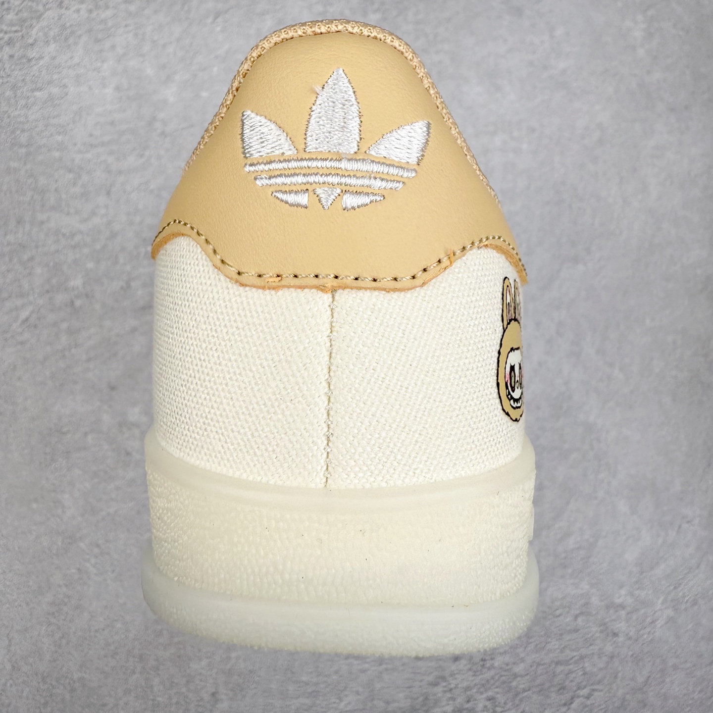 图片[8]-＃C2 AD Gazelle Indoor Trainers 羚羊内训系列低帮复古百搭休闲运动德训风板鞋 DM1234-016 90年代经典的复刻版！自60年代以足球训练鞋面世以来,Gazelle就以其经典设计席卷全球。1991年版本的复刻,再造经典Gazelle。采用皮革打造,搭配浊色细节,让这款经典更加简约。尺码：36 36⅔ 37⅓ 38 38⅔ 39⅓ 40 40⅔ 41⅓ 42 42⅔ 43⅓ 44⅓ 44⅔ 45-选品中心