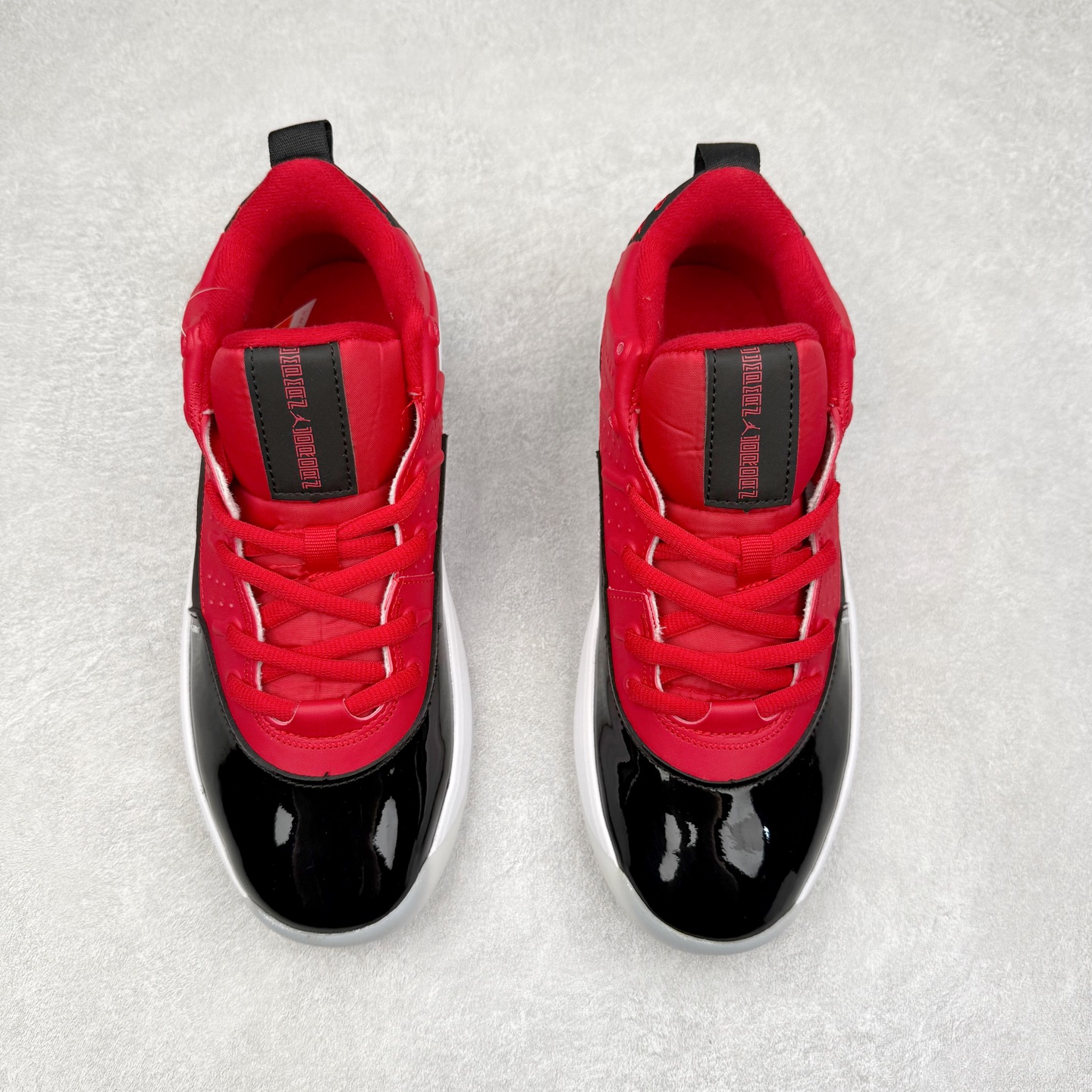 图片[2]-Jordan Max Aura 6 舒适百搭 减震耐磨 低帮 生活休闲鞋 实拍调校N版已经零色差零失真 百分百还原实物色彩所见即所得 不存在货不对板色差等低级问题 选购参考实物拍摄 不混卖不参货 只用心做好货严格选品 承诺混一赔十 尺码：36 36.5 37.5 38 38.5 39 40 40.5 41 42 42.5 43 44 44.5 45 46-选品中心