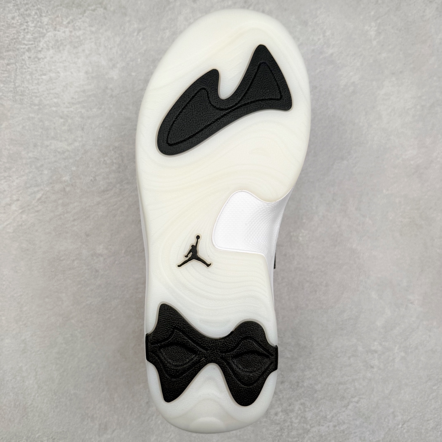 图片[9]-Jordan Max Aura 6 舒适百搭 减震耐磨 低帮 生活休闲鞋 实拍调校N版已经零色差零失真 百分百还原实物色彩所见即所得 不存在货不对板色差等低级问题 选购参考实物拍摄 不混卖不参货 只用心做好货严格选品 承诺混一赔十 尺码：36 36.5 37.5 38 38.5 39 40 40.5 41 42 42.5 43 44 44.5 45 46-选品中心