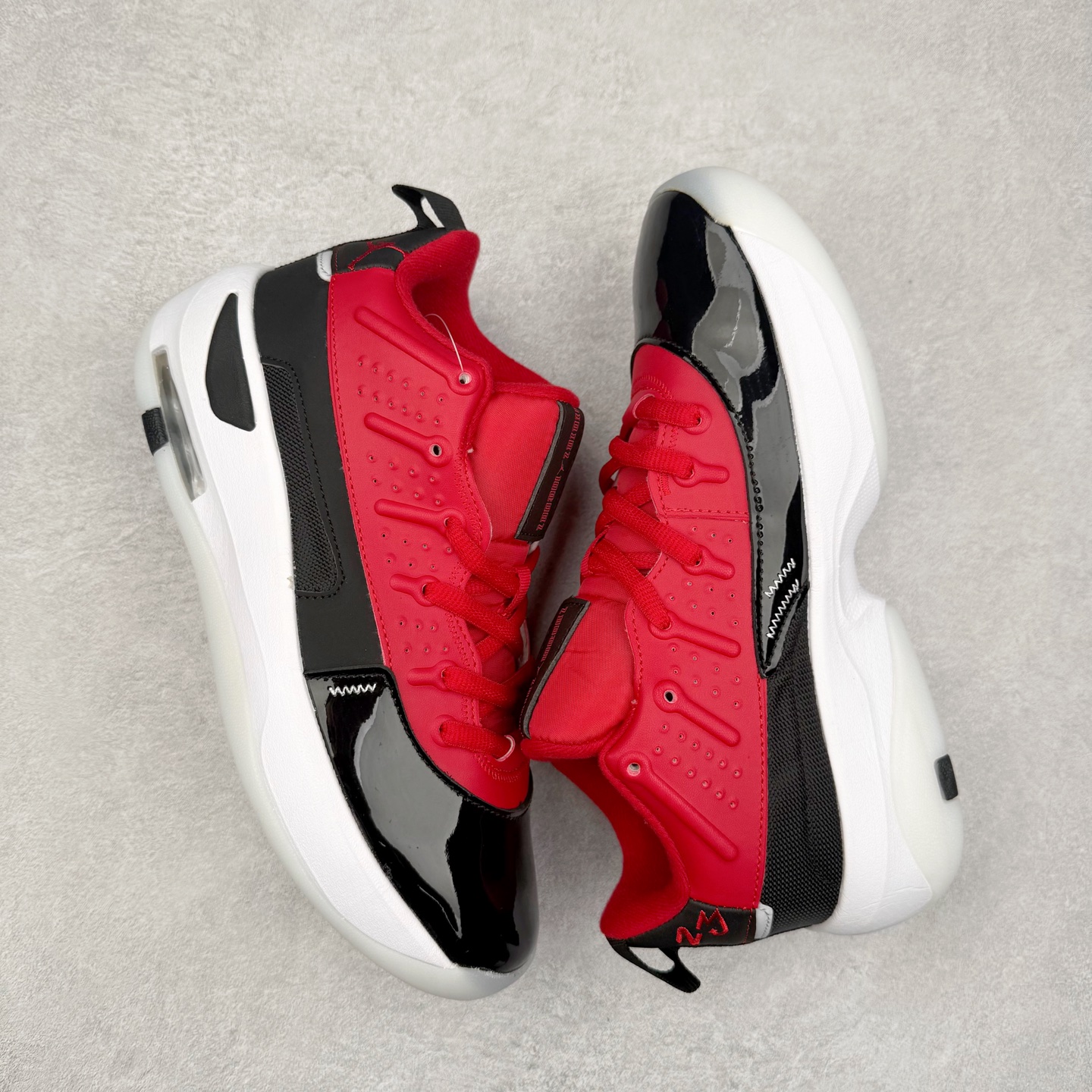 图片[3]-Jordan Max Aura 6 舒适百搭 减震耐磨 低帮 生活休闲鞋 实拍调校N版已经零色差零失真 百分百还原实物色彩所见即所得 不存在货不对板色差等低级问题 选购参考实物拍摄 不混卖不参货 只用心做好货严格选品 承诺混一赔十 尺码：36 36.5 37.5 38 38.5 39 40 40.5 41 42 42.5 43 44 44.5 45 46-选品中心