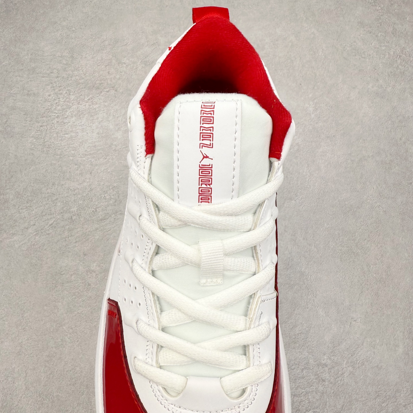 图片[4]-Jordan Max Aura 6 舒适百搭 减震耐磨 低帮 生活休闲鞋 实拍调校N版已经零色差零失真 百分百还原实物色彩所见即所得 不存在货不对板色差等低级问题 选购参考实物拍摄 不混卖不参货 只用心做好货严格选品 承诺混一赔十 尺码：36 36.5 37.5 38 38.5 39 40 40.5 41 42 42.5 43 44 44.5 45 46-选品中心