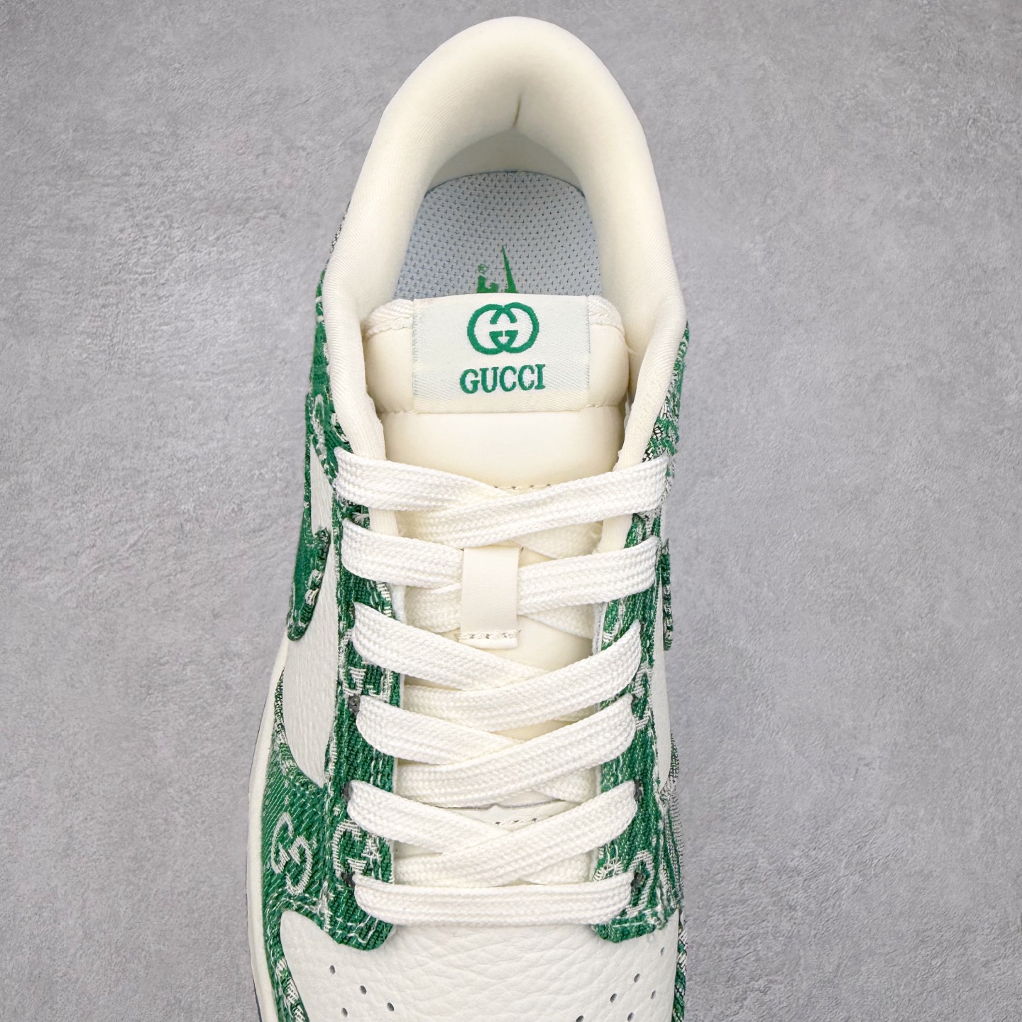 图片[5]-NK Dunk Low 定制配色 SC9207-420 大厂出品 极力推荐 原装头层材料 独家版型蒸餾加工帶來的是更好的视觉和脚感体验大厂纯原品质出货 清洁度 电绣工艺 皮料切割干净无任何毛边 细节完美 实拍调校N版已经零色差零失真 百分百还原实物色彩所见即所得 不存在货不对板色差等低级问题 选购参考实物拍摄 不混卖不参货 只用心做好货严格选品 承诺混一赔十 尺码：36 36.5 37.5 38 38.5 39 40 40.5 41 42 42.5 43 44 44.5 45-选品中心