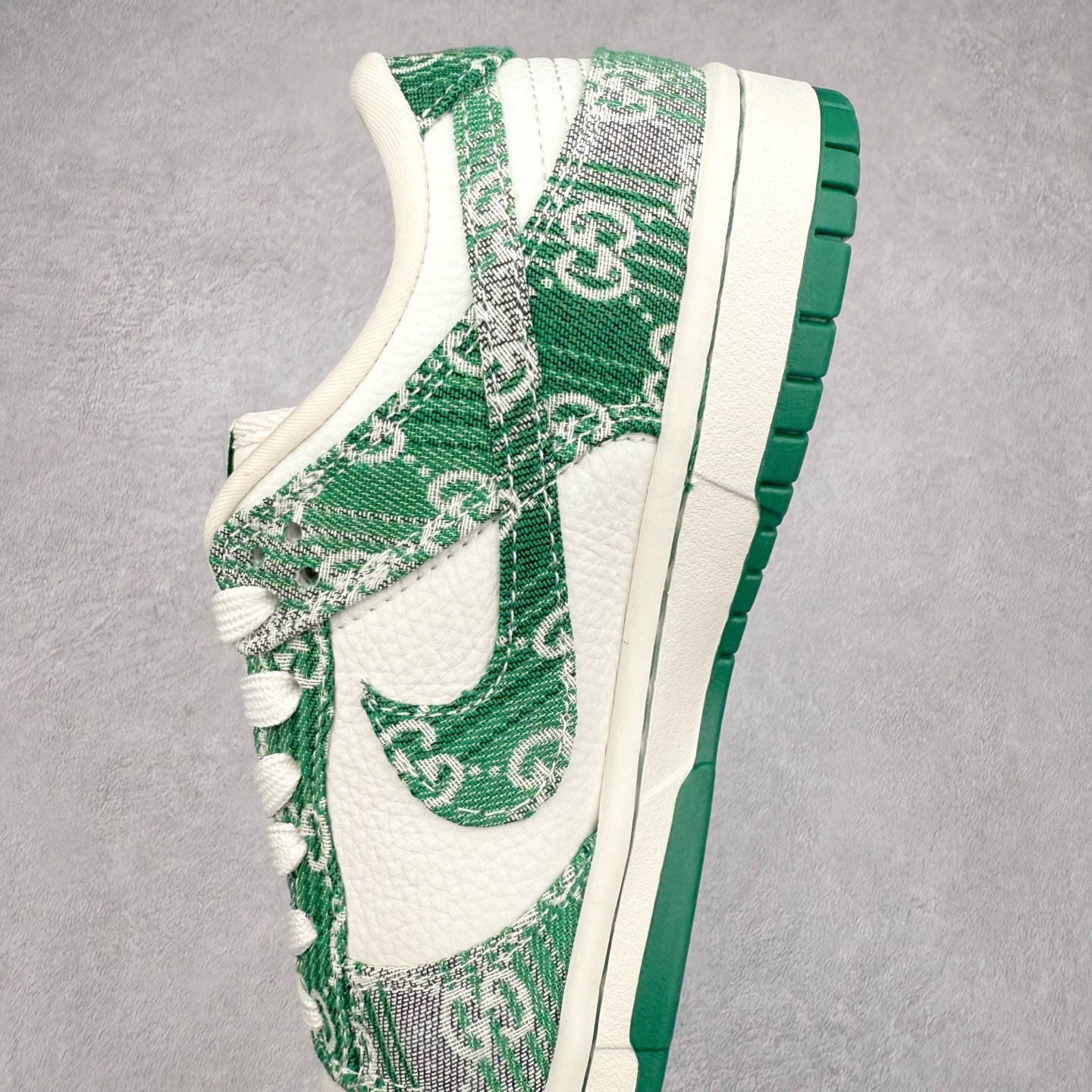 图片[7]-NK Dunk Low 定制配色 SC9207-420 大厂出品 极力推荐 原装头层材料 独家版型蒸餾加工帶來的是更好的视觉和脚感体验大厂纯原品质出货 清洁度 电绣工艺 皮料切割干净无任何毛边 细节完美 实拍调校N版已经零色差零失真 百分百还原实物色彩所见即所得 不存在货不对板色差等低级问题 选购参考实物拍摄 不混卖不参货 只用心做好货严格选品 承诺混一赔十 尺码：36 36.5 37.5 38 38.5 39 40 40.5 41 42 42.5 43 44 44.5 45-选品中心