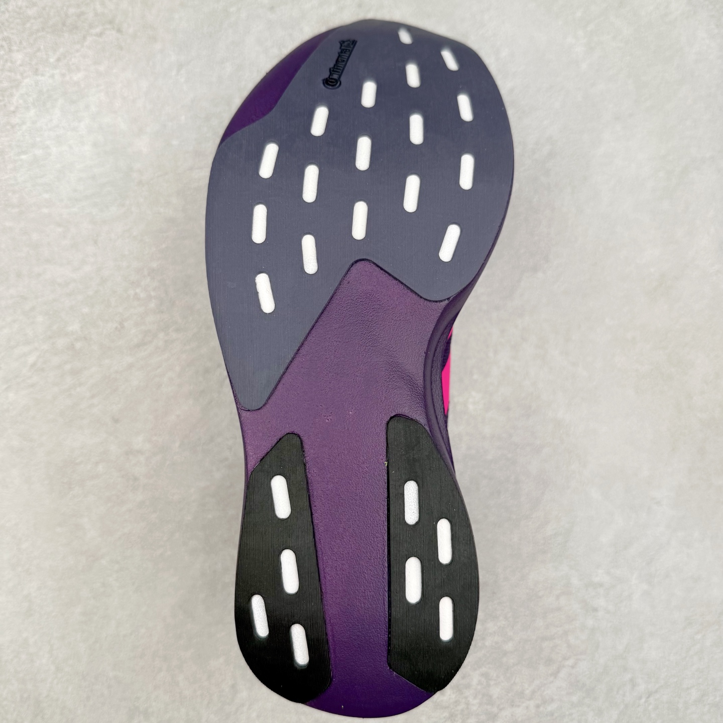 图片[9]-＃福利特价 AD Adizero EVO SL 马拉松竞速专业跑鞋 CELERMESH针织网面非常轻薄 纤维间的缝隙很大 可以保证跑步时的透气、排汗效果 鞋舌直接与两侧的内衬和鞋底连接在一起 在跑步过程中不会被鞋舌的左右移动所困扰 在标准鞋带孔的基础上再拓宽一组鞋带孔 适合不同脚型的需求 突破性 EnergyRods 技术，有助于跑者实现更好的成绩 中底独特的LIGHTSTRIKE PRO泡棉材质 微弹感觉在跑步过程中给予了良好的支撑体验 对于顶级精英和高水平进阶跑者来说 ADIOS PRO是一双值得信赖的竞速比赛用鞋 尺码：36 36.5 37.5 38 38.5 39 40 40.5 41 42 42.5 43 44 44.5 45-选品中心