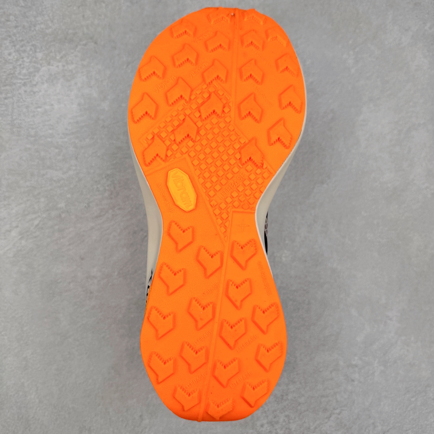 图片[9]-＃福利特价 NK Zoom X ULTRAFLY TRAIL Next Nature 越野跑步鞋 登月兼顾迅疾外观和稳固脚感 后跟覆面和中足动态支撑巧妙融合 缔造稳定顺畅的迈步体验 尺码：36 36.5 37.5 38 38.5 39 40 40.5 41 42 42.5 43 44 44.5 45-选品中心