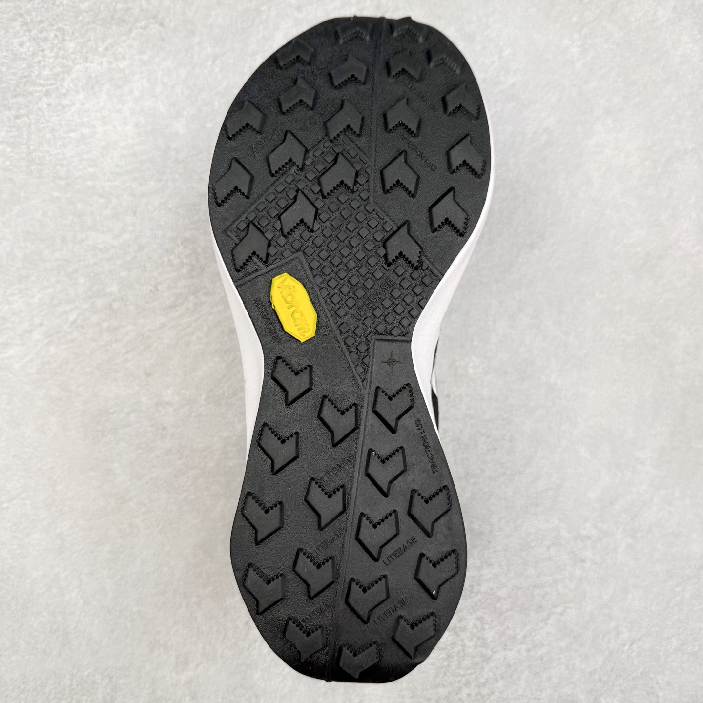 图片[9]-＃福利特价 NK Zoom X ULTRAFLY TRAIL Next Nature 越野跑步鞋 登月兼顾迅疾外观和稳固脚感 后跟覆面和中足动态支撑巧妙融合 缔造稳定顺畅的迈步体验 尺码：36 36.5 37.5 38 38.5 39 40 40.5 41 42 42.5 43 44 44.5 45-选品中心