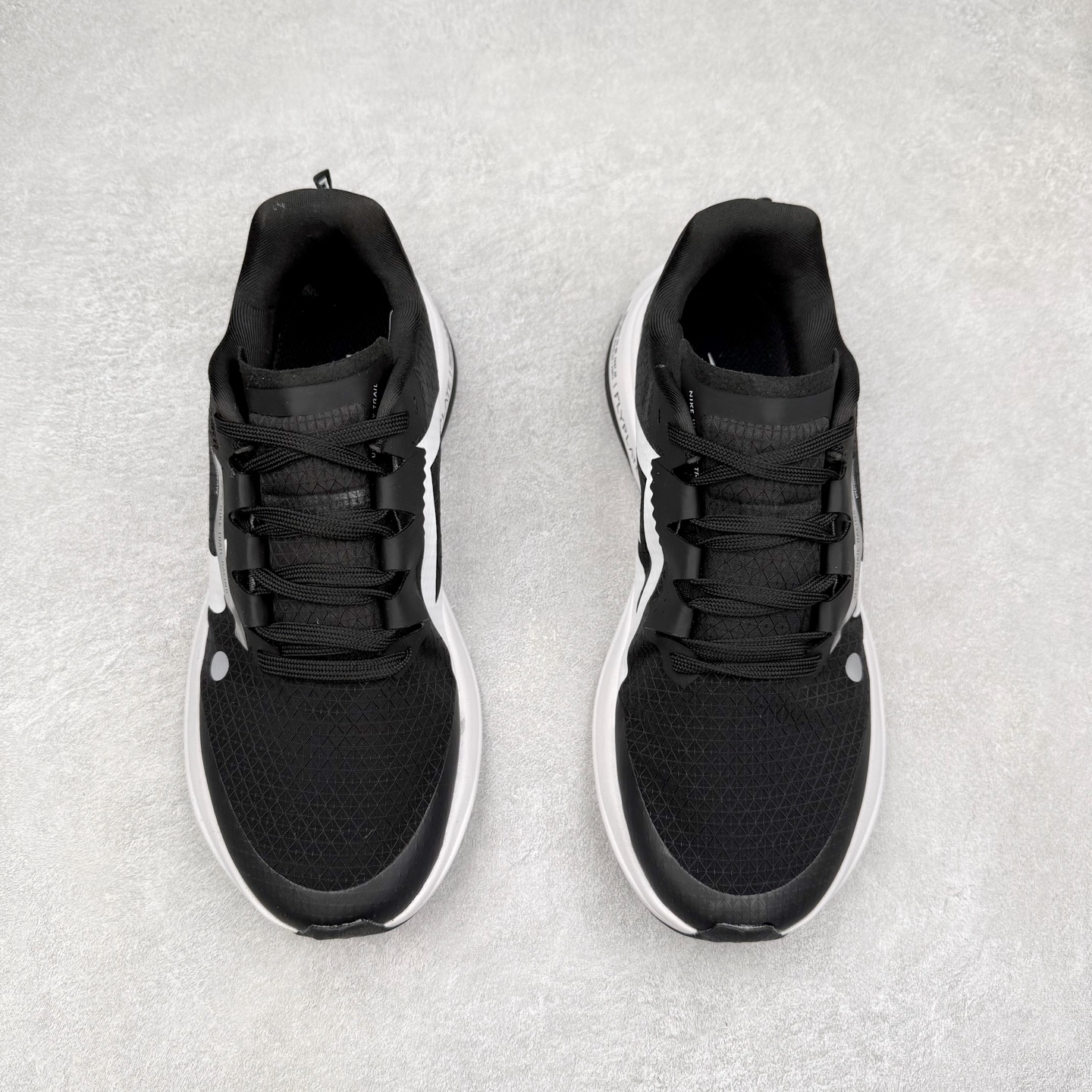 图片[2]-＃福利特价 NK Zoom X ULTRAFLY TRAIL Next Nature 越野跑步鞋 登月兼顾迅疾外观和稳固脚感 后跟覆面和中足动态支撑巧妙融合 缔造稳定顺畅的迈步体验 尺码：36 36.5 37.5 38 38.5 39 40 40.5 41 42 42.5 43 44 44.5 45-选品中心