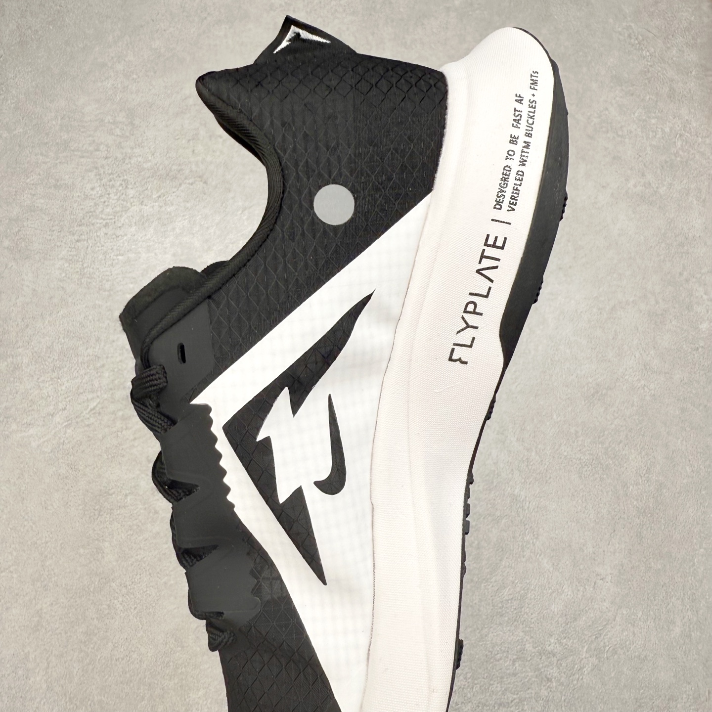 图片[7]-＃福利特价 NK Zoom X ULTRAFLY TRAIL Next Nature 越野跑步鞋 登月兼顾迅疾外观和稳固脚感 后跟覆面和中足动态支撑巧妙融合 缔造稳定顺畅的迈步体验 尺码：36 36.5 37.5 38 38.5 39 40 40.5 41 42 42.5 43 44 44.5 45-选品中心