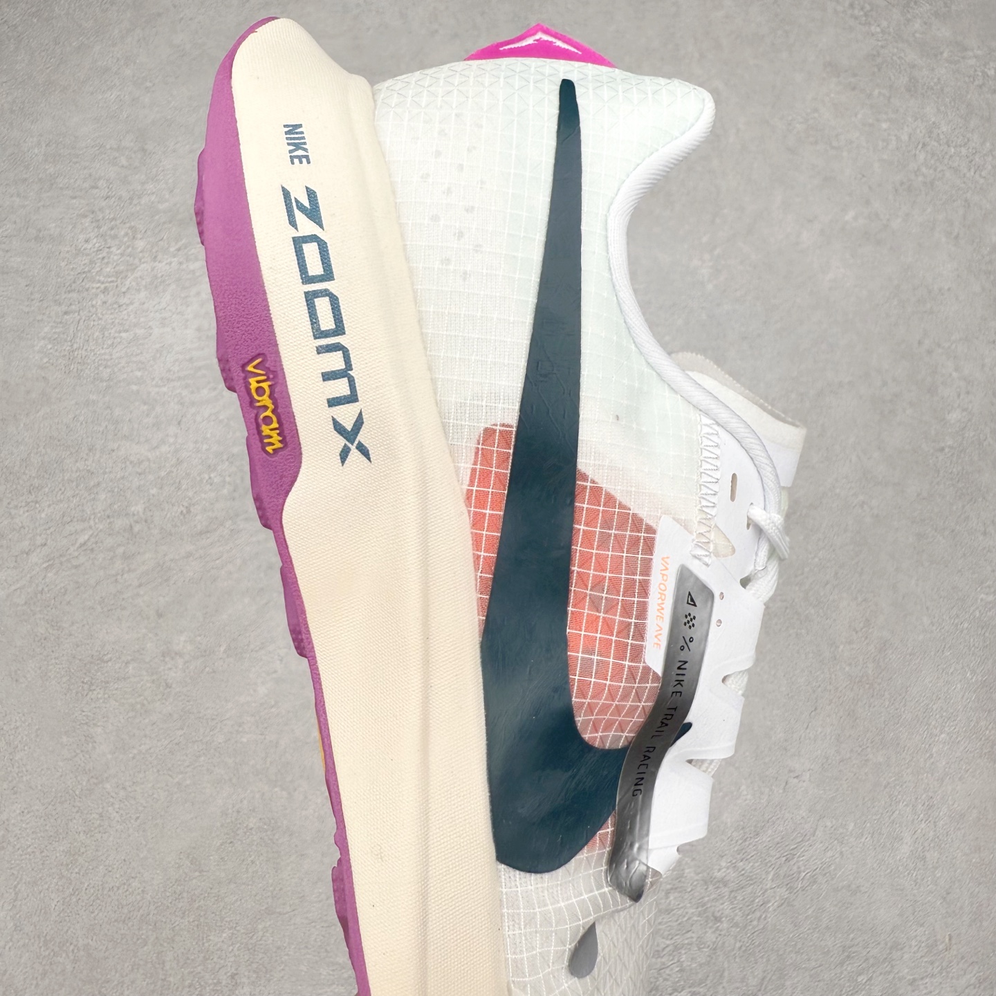 图片[6]-＃福利特价 NK Zoom X ULTRAFLY TRAIL Next Nature 越野跑步鞋 登月兼顾迅疾外观和稳固脚感 后跟覆面和中足动态支撑巧妙融合 缔造稳定顺畅的迈步体验 尺码：36 36.5 37.5 38 38.5 39 40 40.5 41 42 42.5 43 44 44.5 45-选品中心