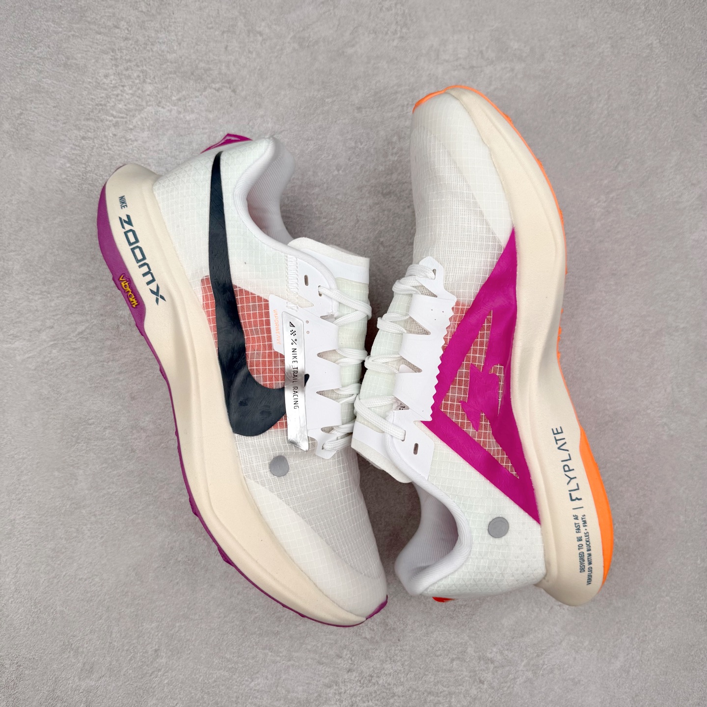 图片[3]-＃福利特价 NK Zoom X ULTRAFLY TRAIL Next Nature 越野跑步鞋 登月兼顾迅疾外观和稳固脚感 后跟覆面和中足动态支撑巧妙融合 缔造稳定顺畅的迈步体验 尺码：36 36.5 37.5 38 38.5 39 40 40.5 41 42 42.5 43 44 44.5 45-选品中心