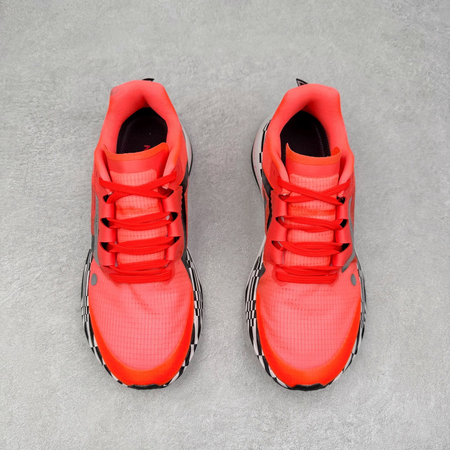 图片[2]-＃福利特价 NK Zoom X ULTRAFLY TRAIL Next Nature 越野跑步鞋 登月兼顾迅疾外观和稳固脚感 后跟覆面和中足动态支撑巧妙融合 缔造稳定顺畅的迈步体验 尺码：36 36.5 37.5 38 38.5 39 40 40.5 41 42 42.5 43 44 44.5 45-选品中心