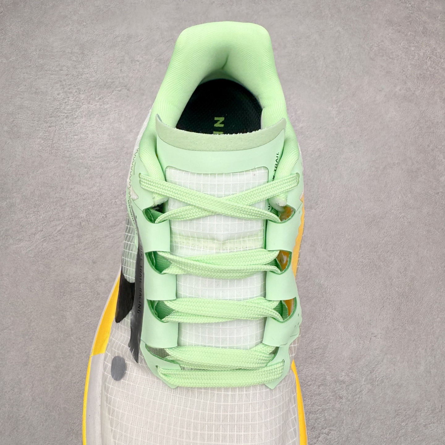 图片[5]-＃福利特价 NK Zoom X ULTRAFLY TRAIL Next Nature 越野跑步鞋 登月兼顾迅疾外观和稳固脚感 后跟覆面和中足动态支撑巧妙融合 缔造稳定顺畅的迈步体验 尺码：36 36.5 37.5 38 38.5 39 40 40.5 41 42 42.5 43 44 44.5 45-选品中心