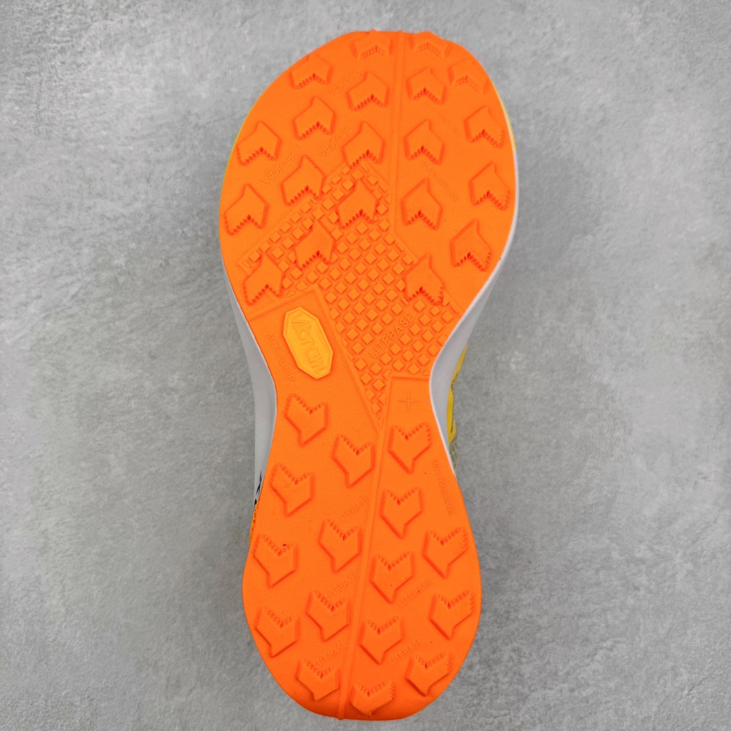 图片[9]-＃福利特价 NK Zoom X ULTRAFLY TRAIL Next Nature 越野跑步鞋 登月兼顾迅疾外观和稳固脚感 后跟覆面和中足动态支撑巧妙融合 缔造稳定顺畅的迈步体验 尺码：36 36.5 37.5 38 38.5 39 40 40.5 41 42 42.5 43 44 44.5 45-选品中心