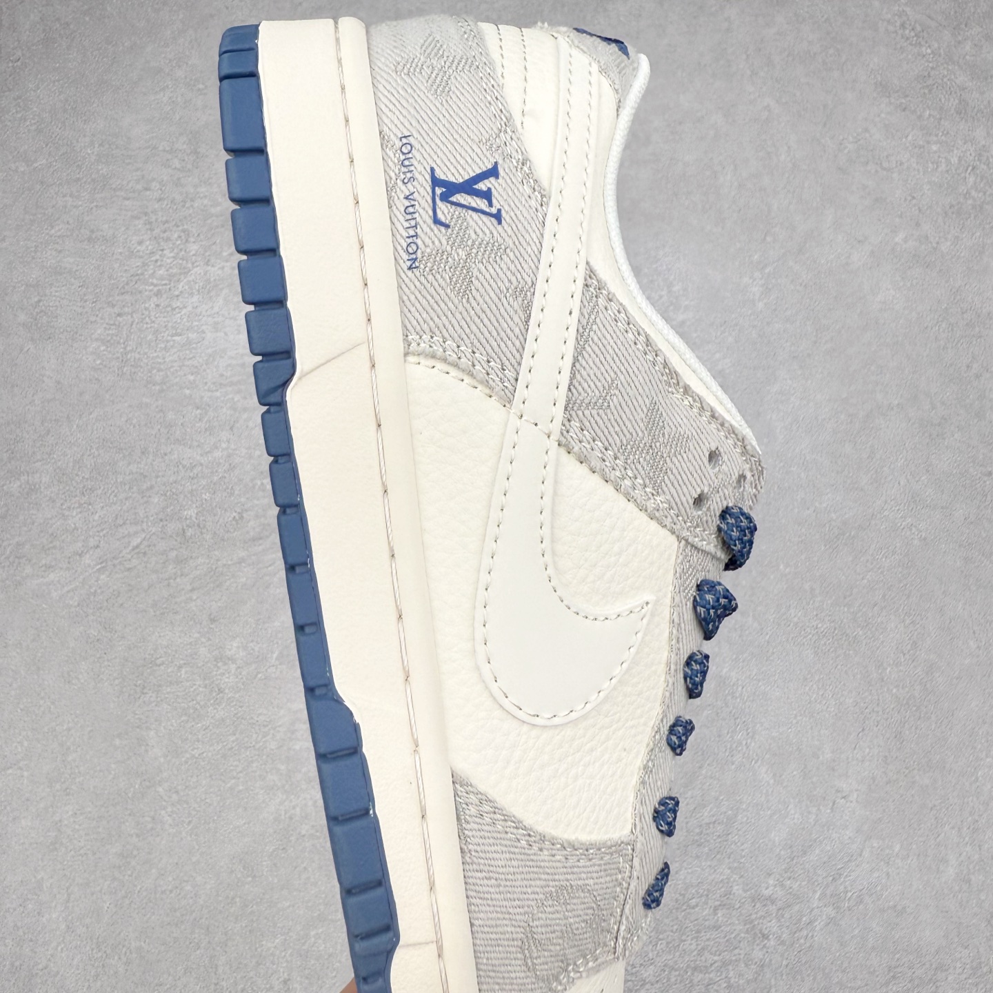 图片[6]-NK Dunk Low 定制配色 JP1628-017 大厂出品 极力推荐 原装头层材料 独家版型蒸餾加工帶來的是更好的视觉和脚感体验大厂纯原品质出货 清洁度 电绣工艺 皮料切割干净无任何毛边 细节完美 实拍调校N版已经零色差零失真 百分百还原实物色彩所见即所得 不存在货不对板色差等低级问题 选购参考实物拍摄 不混卖不参货 只用心做好货严格选品 承诺混一赔十 尺码：36 36.5 37.5 38 38.5 39 40 40.5 41 42 42.5 43 44 44.5 45-选品中心